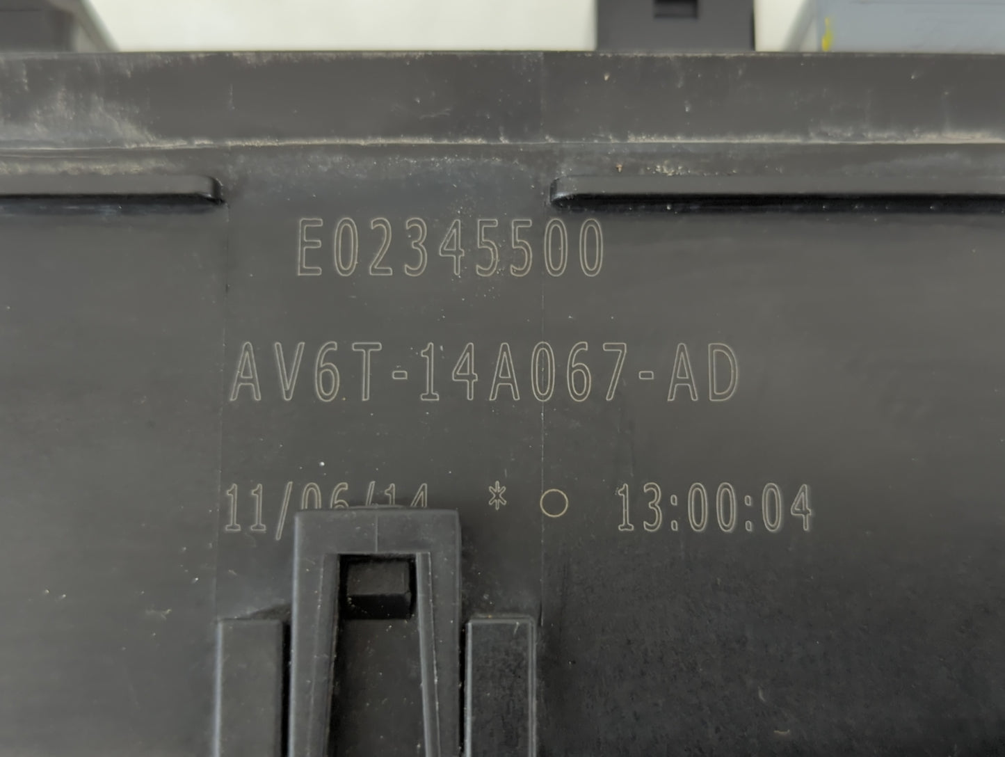 2012-2014 Ford Focus Fusebox Fuse Box Panel Relay Module P/N:E02345500 AV6T-14A067-AD Fits Fits 2012 2013 2014 OEM Used Auto