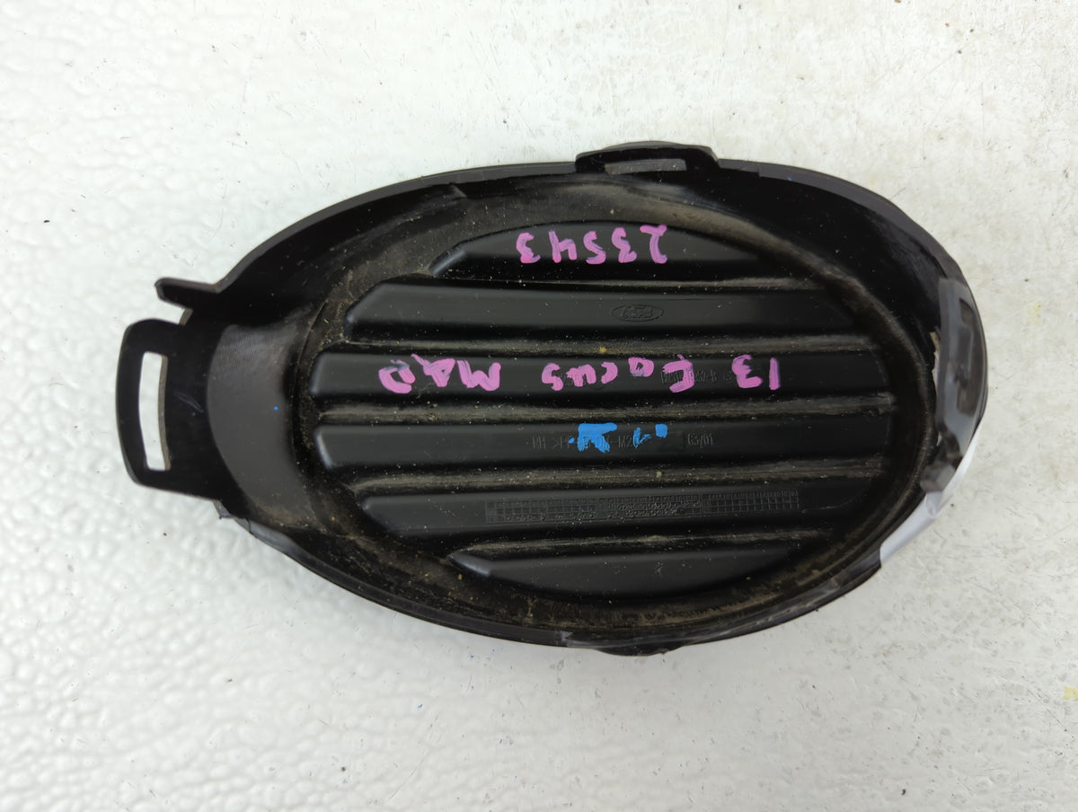 2014 Ford Focus Fog Light Molding Cover OEM - Oemusedautoparts1.com