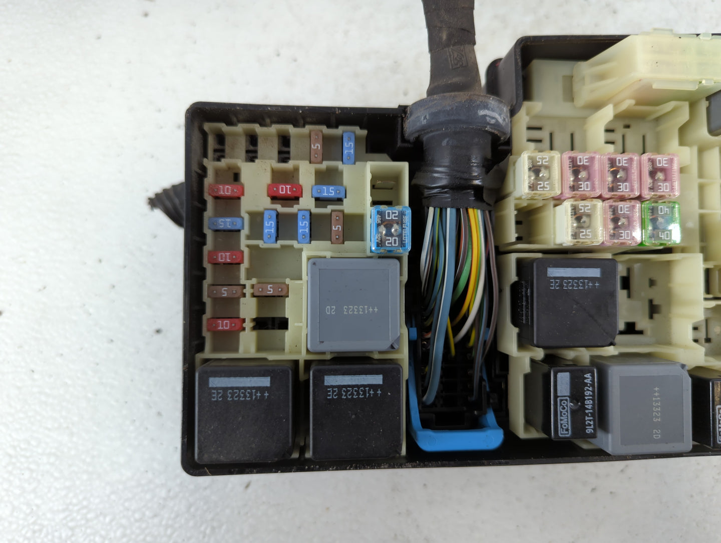 2012-2014 Ford Focus Fusebox Fuse Box Panel Relay Module P/N:5B0Q10107 AV6T-14A067-AC Fits Fits 2012 2013 2014 OEM Used Auto