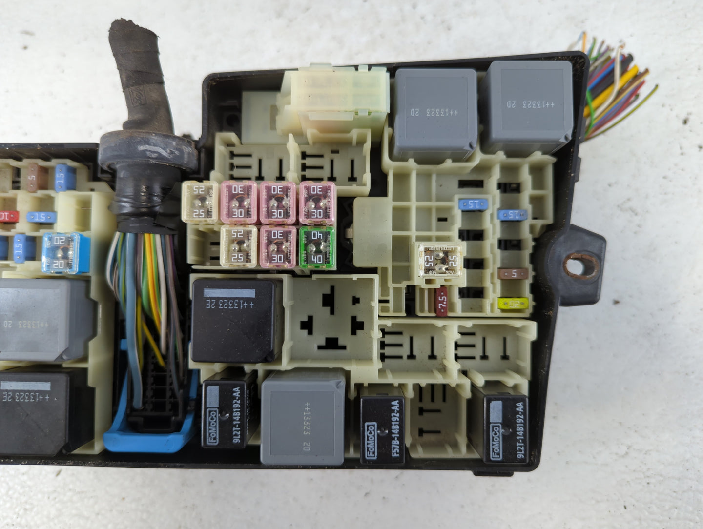 2012-2014 Ford Focus Fusebox Fuse Box Panel Relay Module P/N:5B0Q10107 AV6T-14A067-AC Fits Fits 2012 2013 2014 OEM Used Auto
