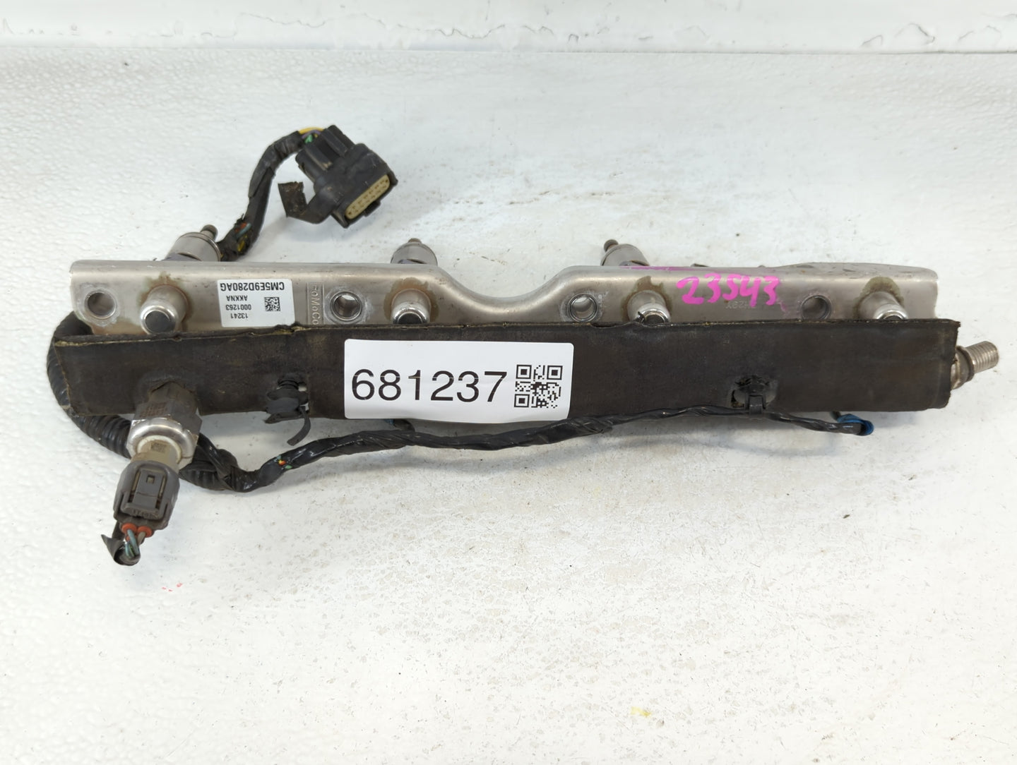 2014 Ford Focus Fuel Rail OEM - Oemusedautoparts1.com