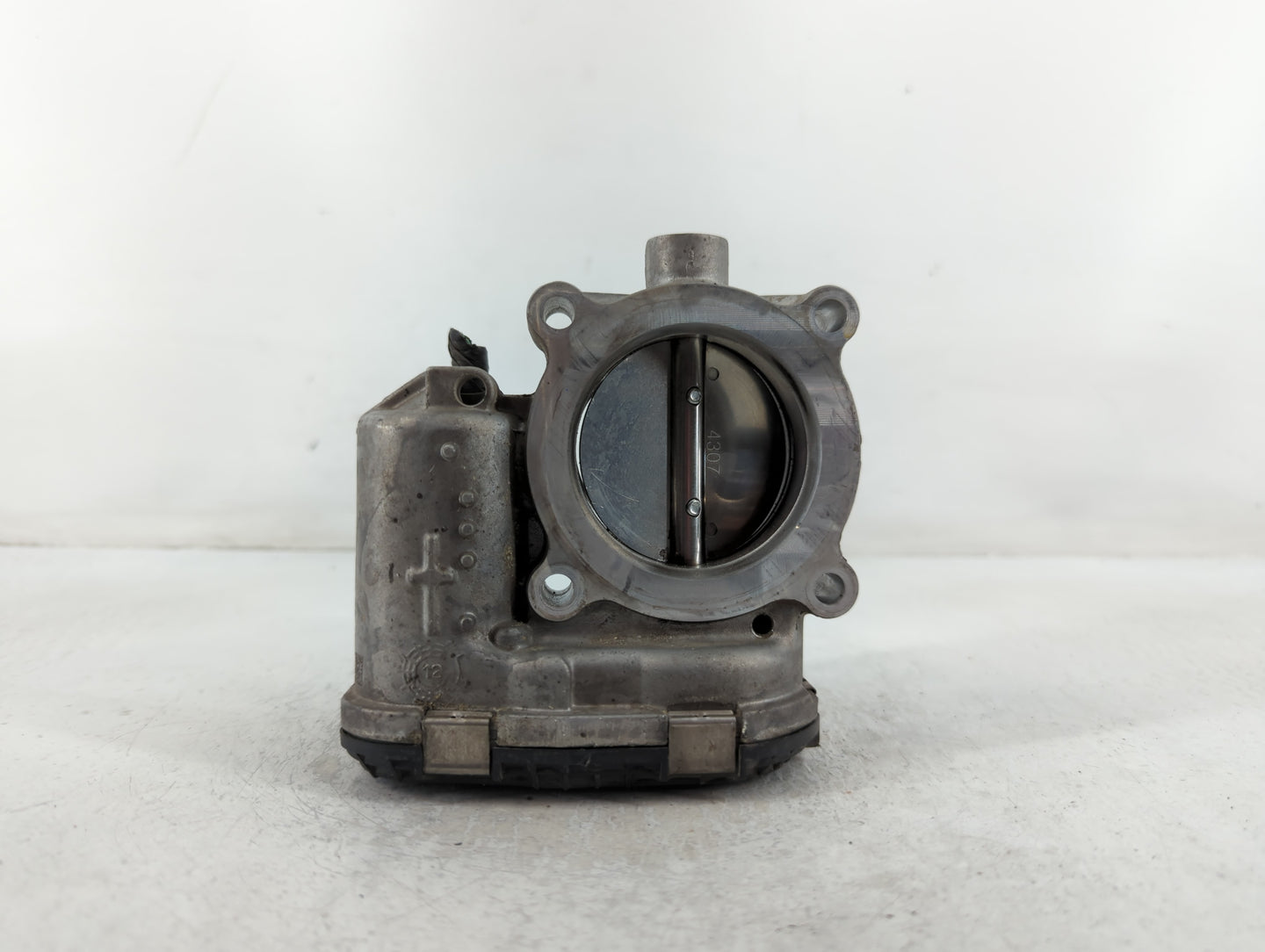 2014-2018 Ford Focus Throttle Body P/N:DS7E-9F991-BB Fits Fits 2014 2015 2016 2017 2018 2019 2020 2021 2022 OEM Used Auto Pa