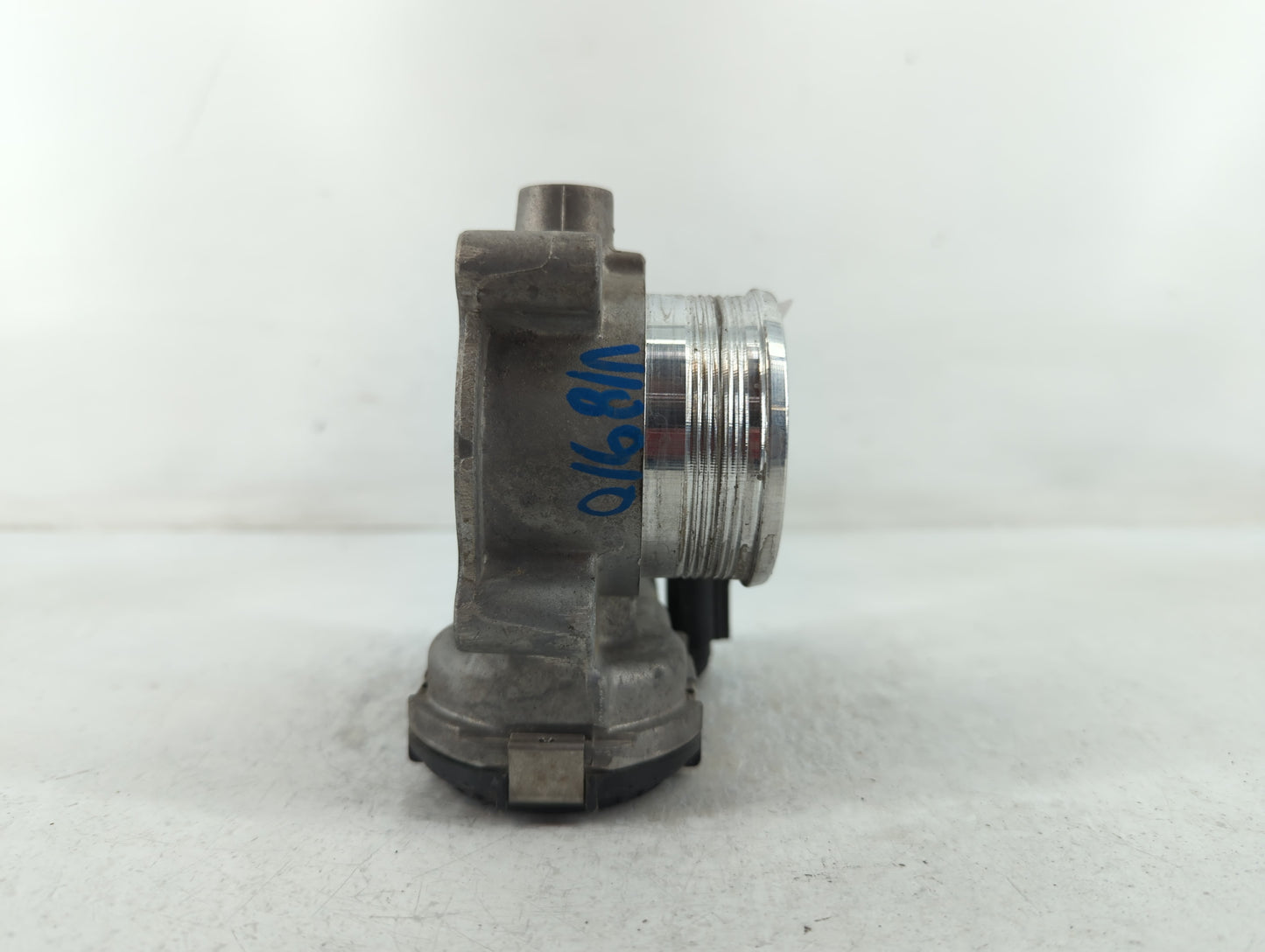 2014-2018 Ford Focus Throttle Body P/N:DS7E-9F991-BB Fits Fits 2014 2015 2016 2017 2018 2019 2020 2021 2022 OEM Used Auto Pa