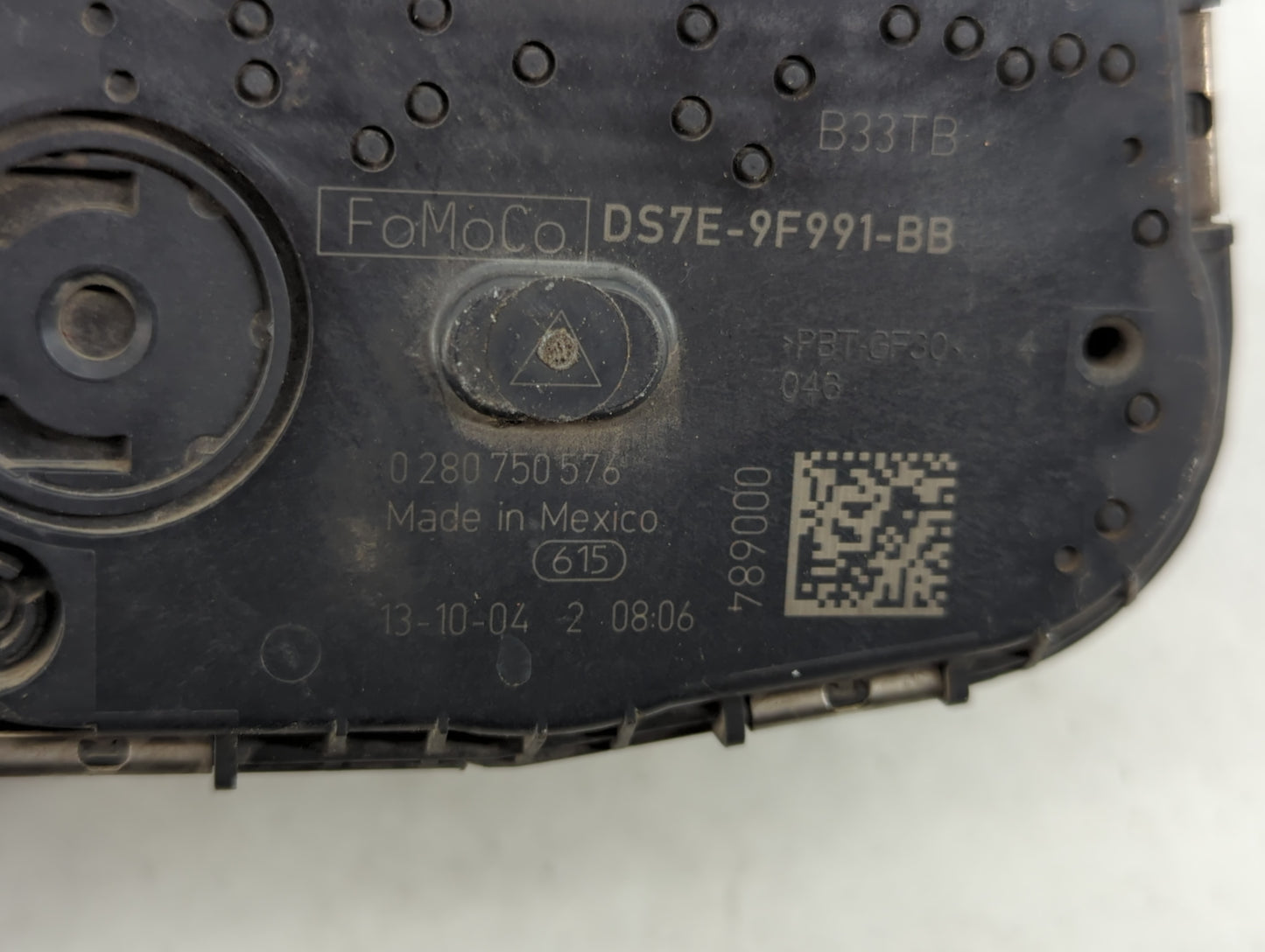 2014-2018 Ford Focus Throttle Body P/N:DS7E-9F991-BB Fits Fits 2014 2015 2016 2017 2018 2019 2020 2021 2022 OEM Used Auto Pa