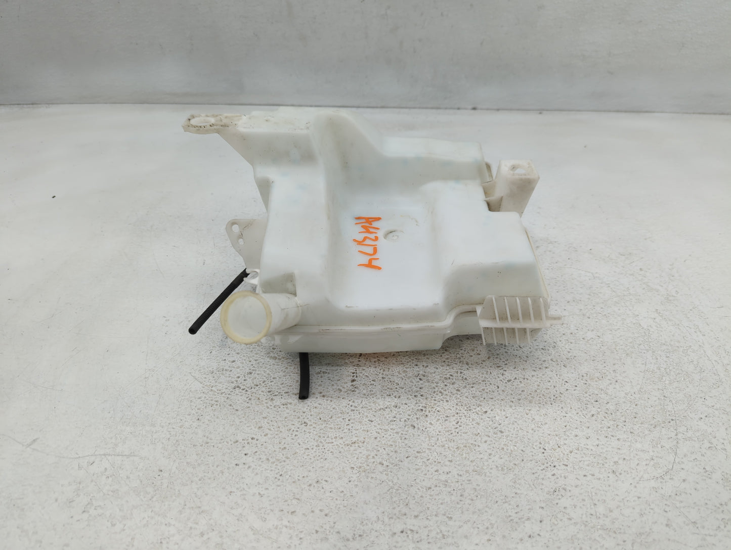2012-2018 Ford Focus Windshield Washer Fluid Reservoir Bottle Oem - Oemusedautoparts1.com