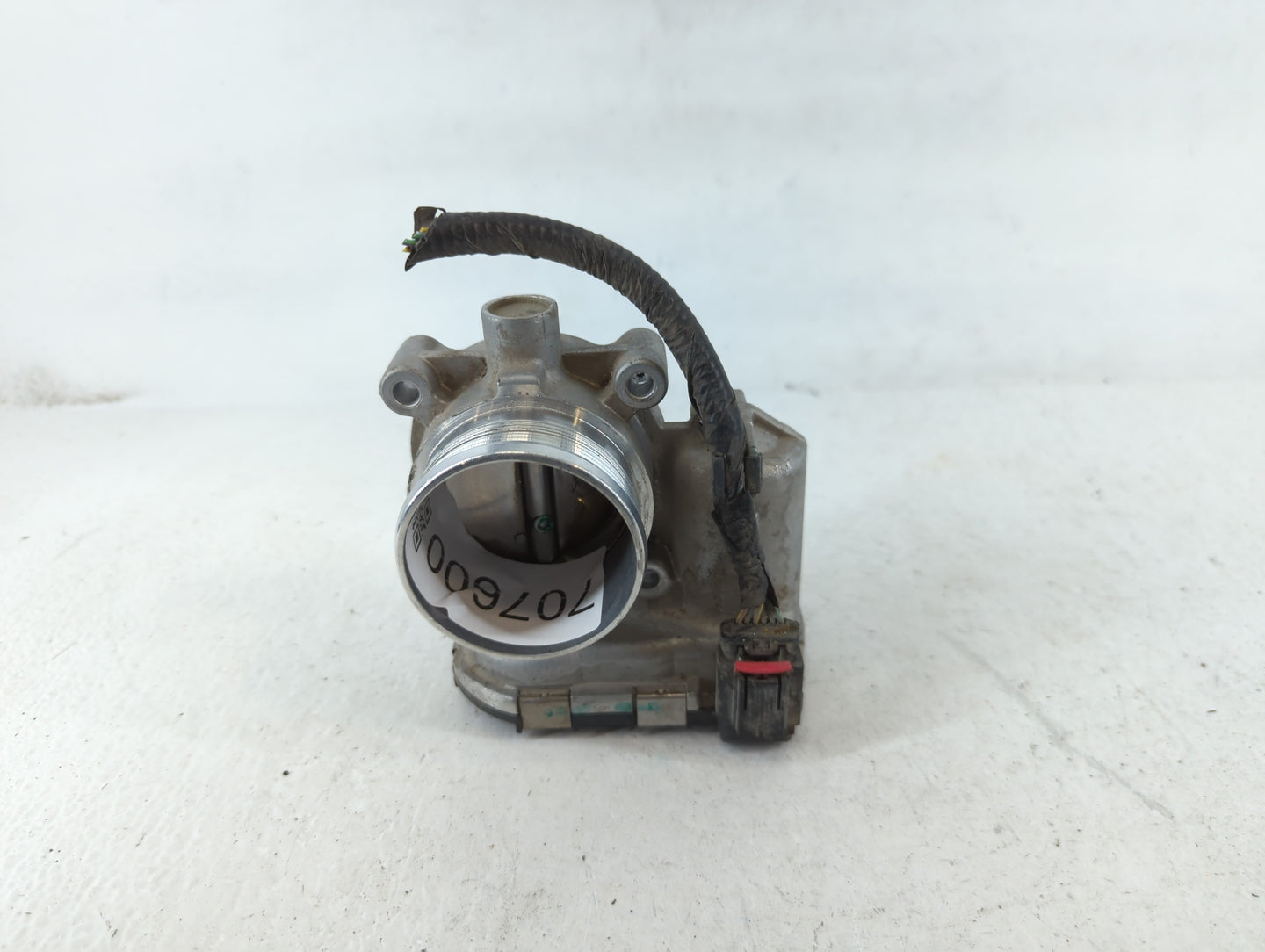 2014-2018 Ford Focus Throttle Body P/N:DS7E-9F991-BB Fits Fits 2014 2015 2016 2017 2018 2019 2020 2021 2022 OEM Used Auto Pa