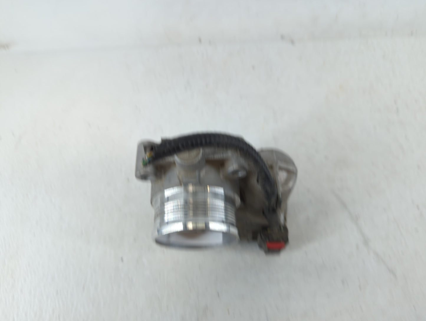 2014-2018 Ford Focus Throttle Body P/N:DS7E-9F991-BB Fits Fits 2014 2015 2016 2017 2018 2019 2020 2021 2022 OEM Used Auto Pa