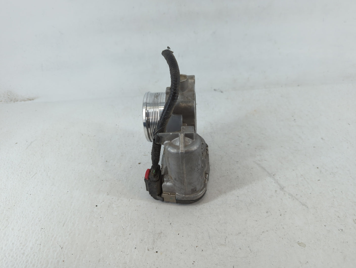 2014-2018 Ford Focus Throttle Body P/N:DS7E-9F991-BB Fits Fits 2014 2015 2016 2017 2018 2019 2020 2021 2022 OEM Used Auto Pa