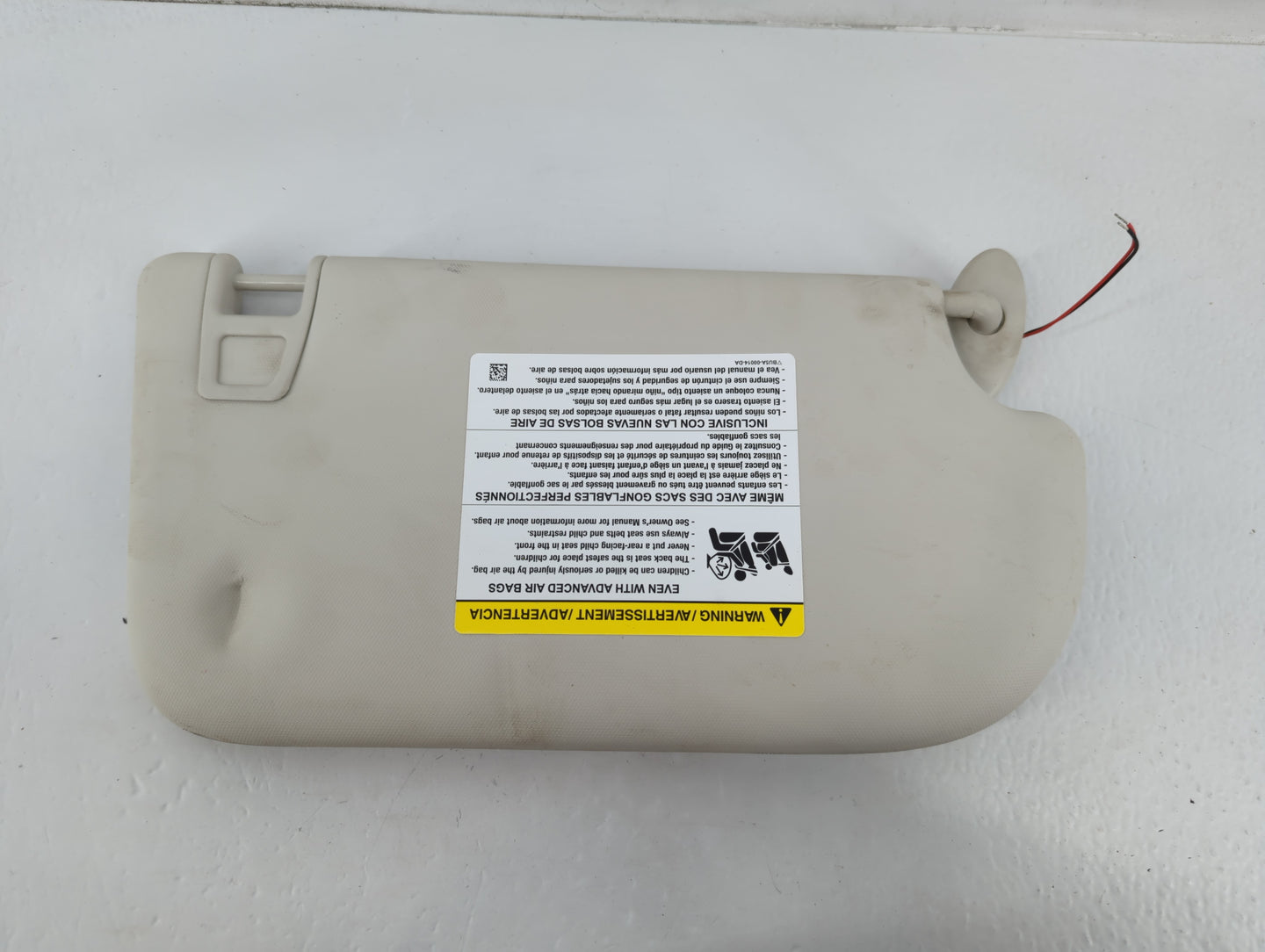 2013-2018 Ford Focus Sun Visor Shade Replacement Driver Left Mirror Fits Fits 2013 2014 2015 2016 2017 2018 OEM Used Auto Pa