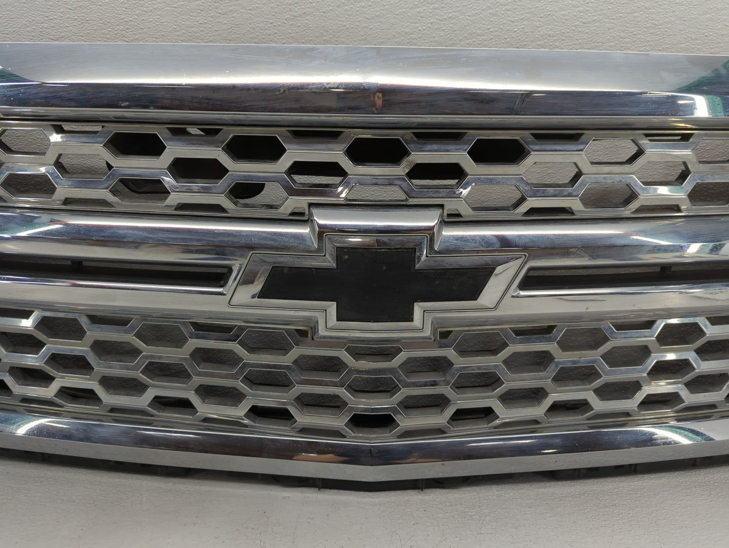 2012-2014 Ford Focus Front Grille Bumper Not Included - Oemusedautoparts1.com