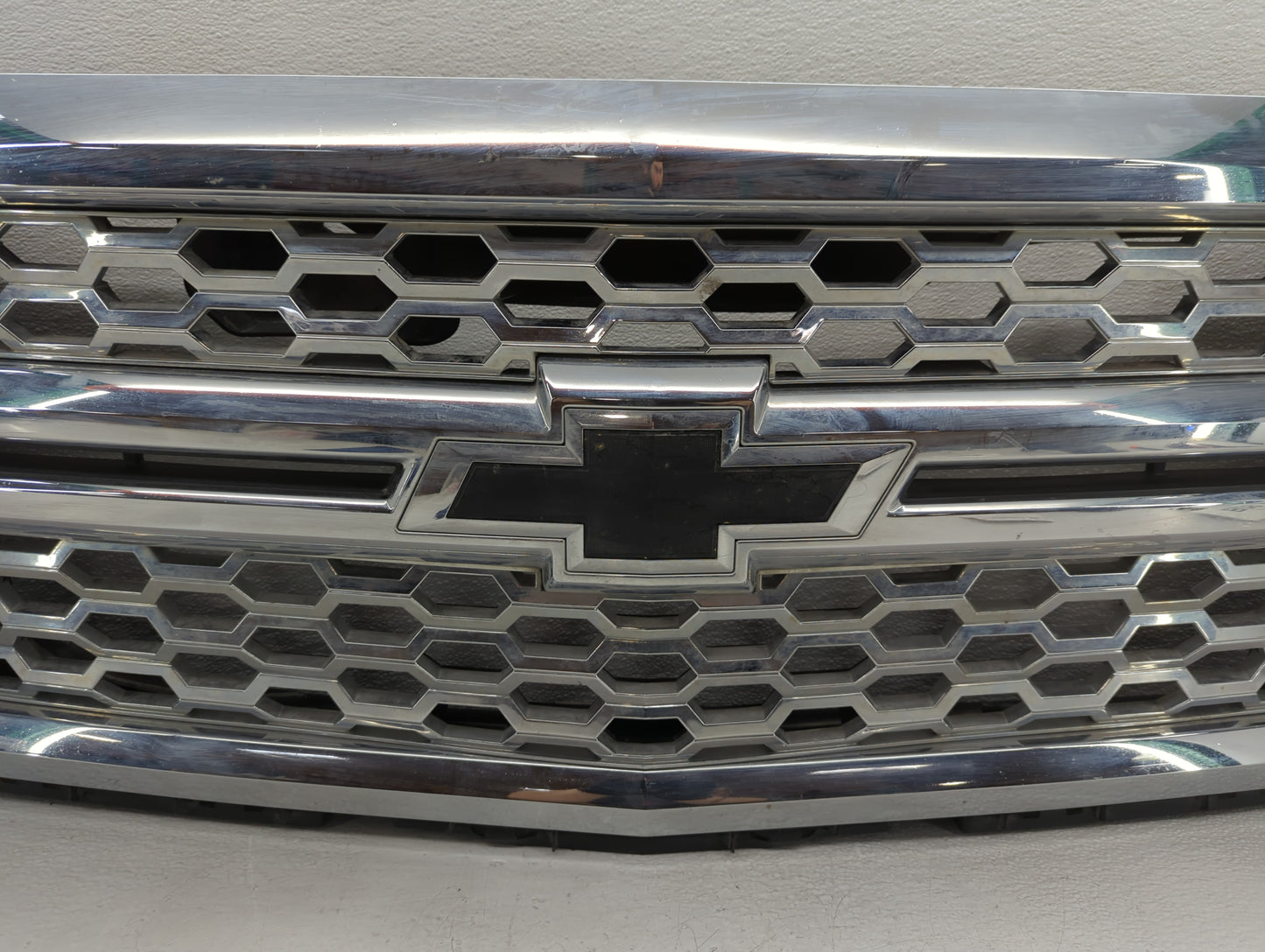 2012-2014 Ford Focus Front Grille Bumper Not Included - Oemusedautoparts1.com