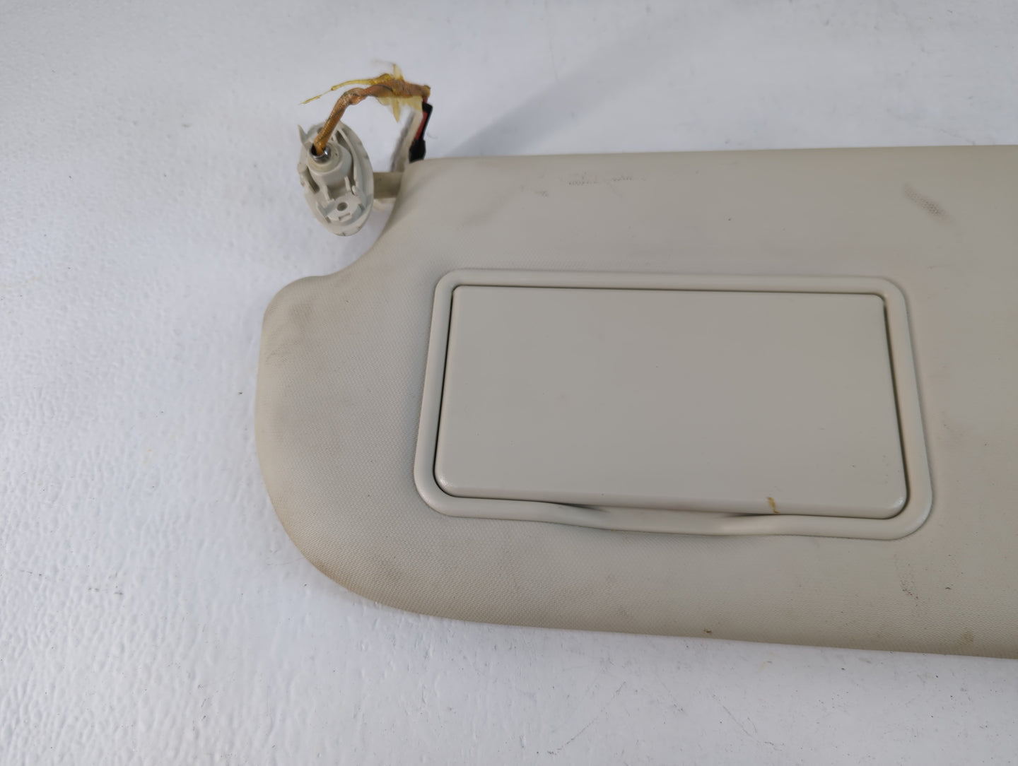 2013-2018 Ford Focus Sun Visor Shade Replacement Driver Left Mirror Fits Fits 2013 2014 2015 2016 2017 2018 OEM Used Auto Pa