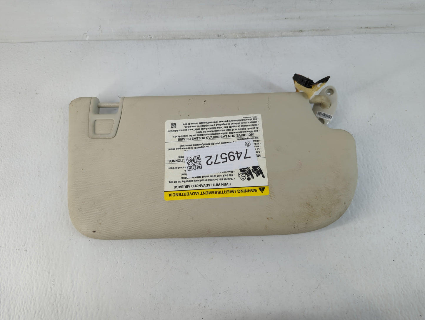 2013-2018 Ford Focus Sun Visor Shade Replacement Driver Left Mirror Fits Fits 2013 2014 2015 2016 2017 2018 OEM Used Auto Pa