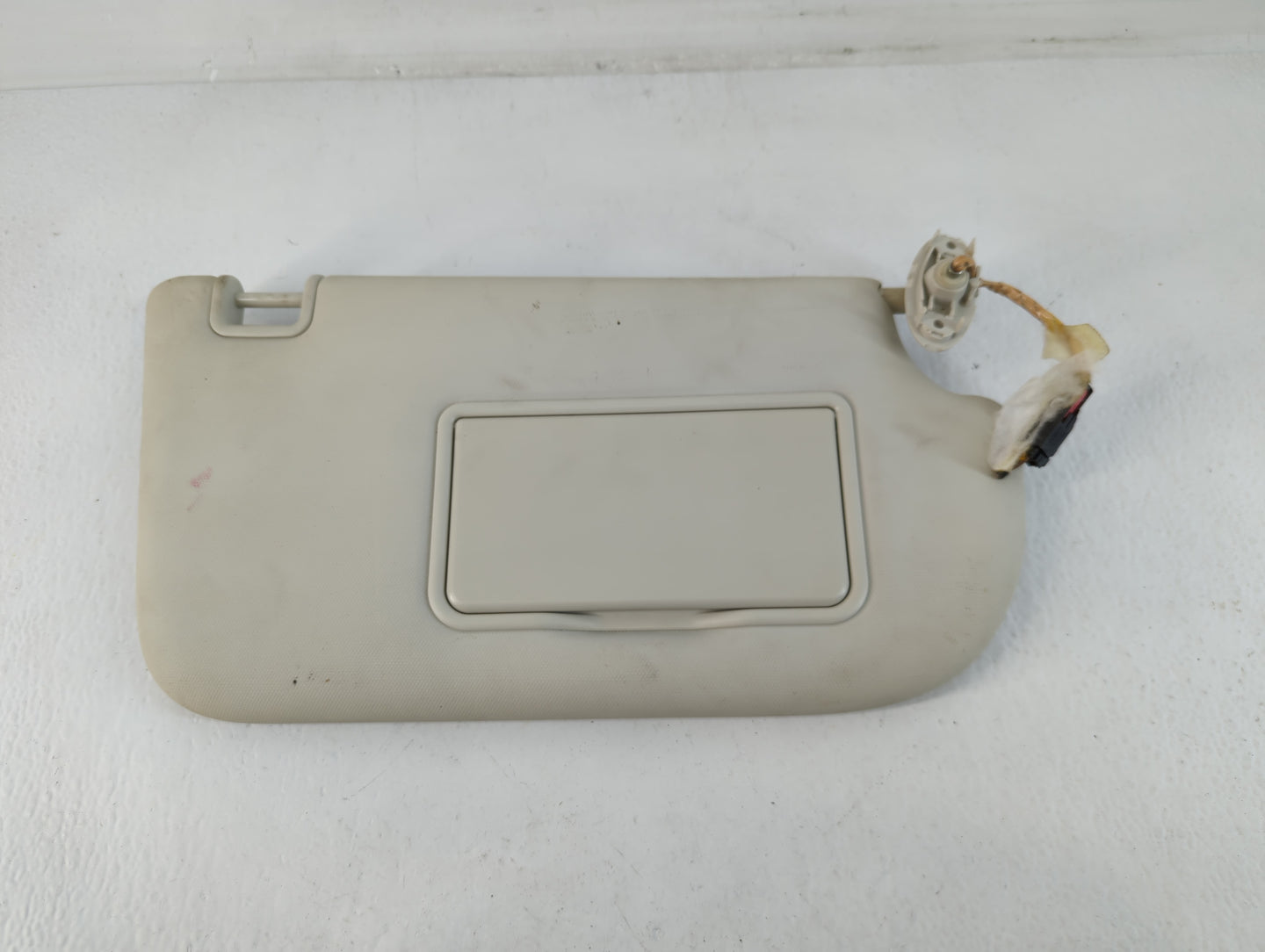 2013-2018 Ford Focus Sun Visor Shade Replacement Passenger Right Mirror Fits Fits 2013 2014 2015 2016 2017 2018 OEM Used Aut