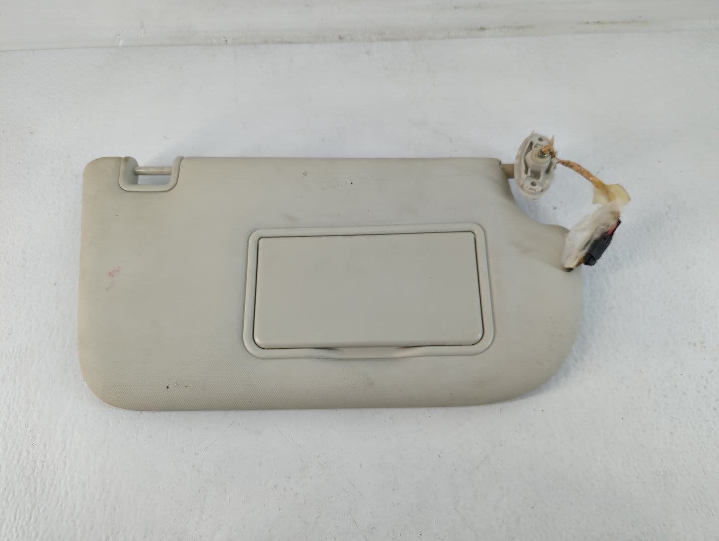2013-2018 Ford Focus Sun Visor Shade Replacement Passenger Right Mirror Fits Fits 2013 2014 2015 2016 2017 2018 OEM Used Aut