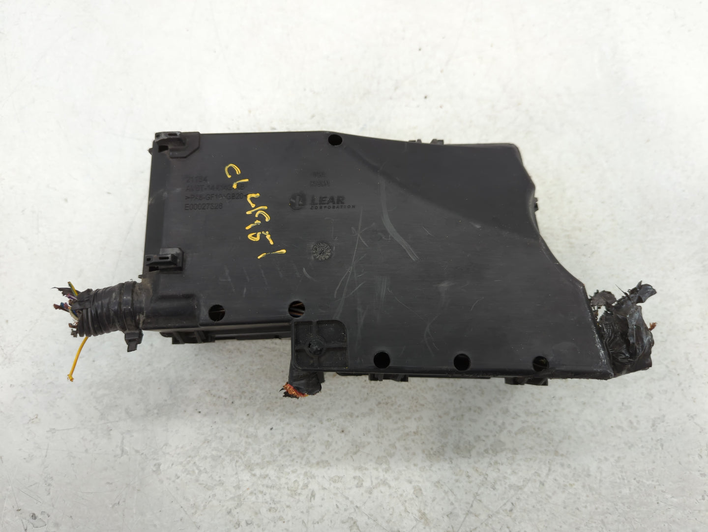 2012-2014 Ford Focus Fusebox Fuse Box Panel Relay Module P/N:E00027328 AV6T-14A142-AB Fits Fits 2012 2013 2014 OEM Used Auto
