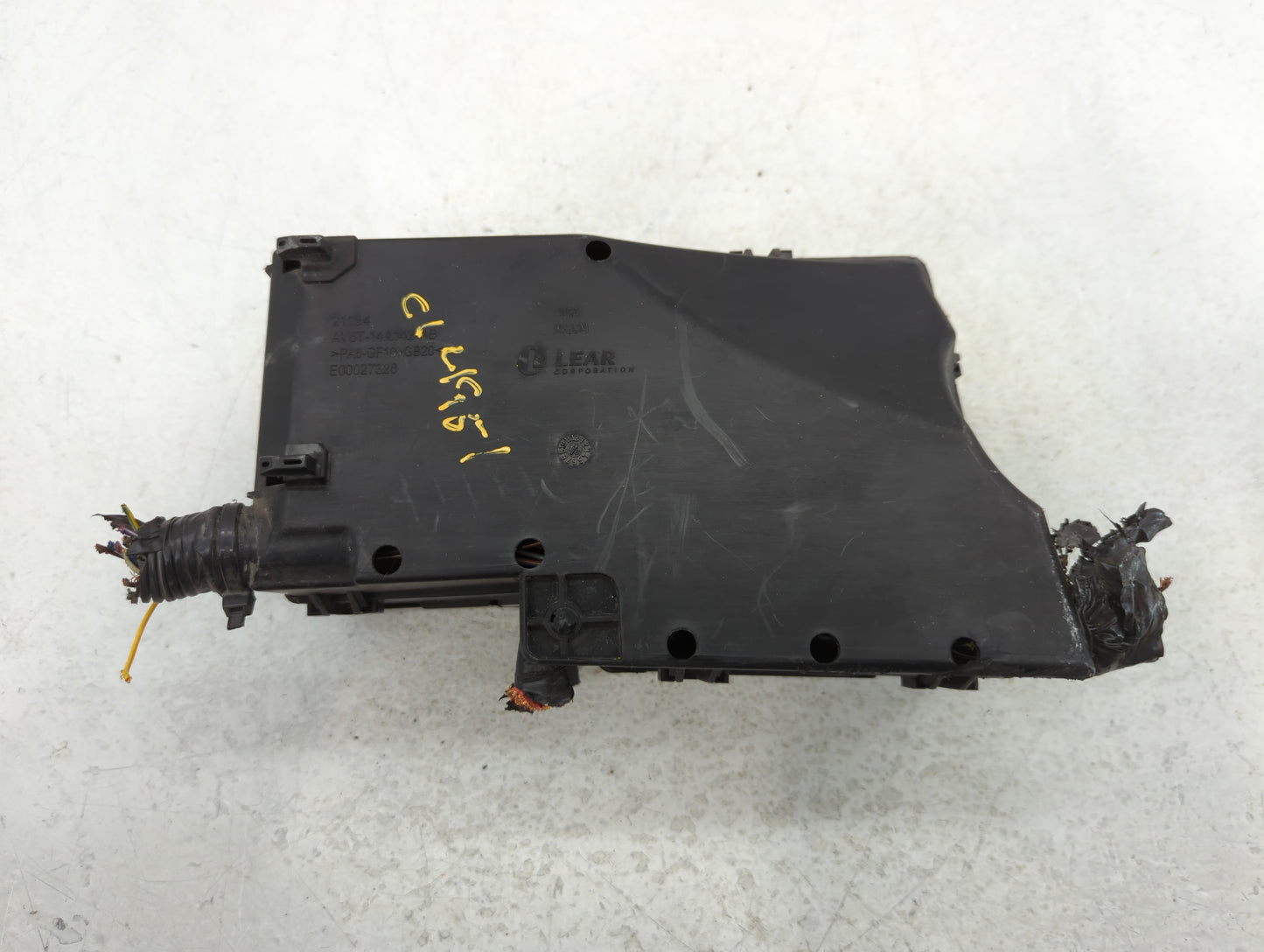 2012-2014 Ford Focus Fusebox Fuse Box Panel Relay Module P/N:E00027328 AV6T-14A142-AB Fits Fits 2012 2013 2014 OEM Used Auto