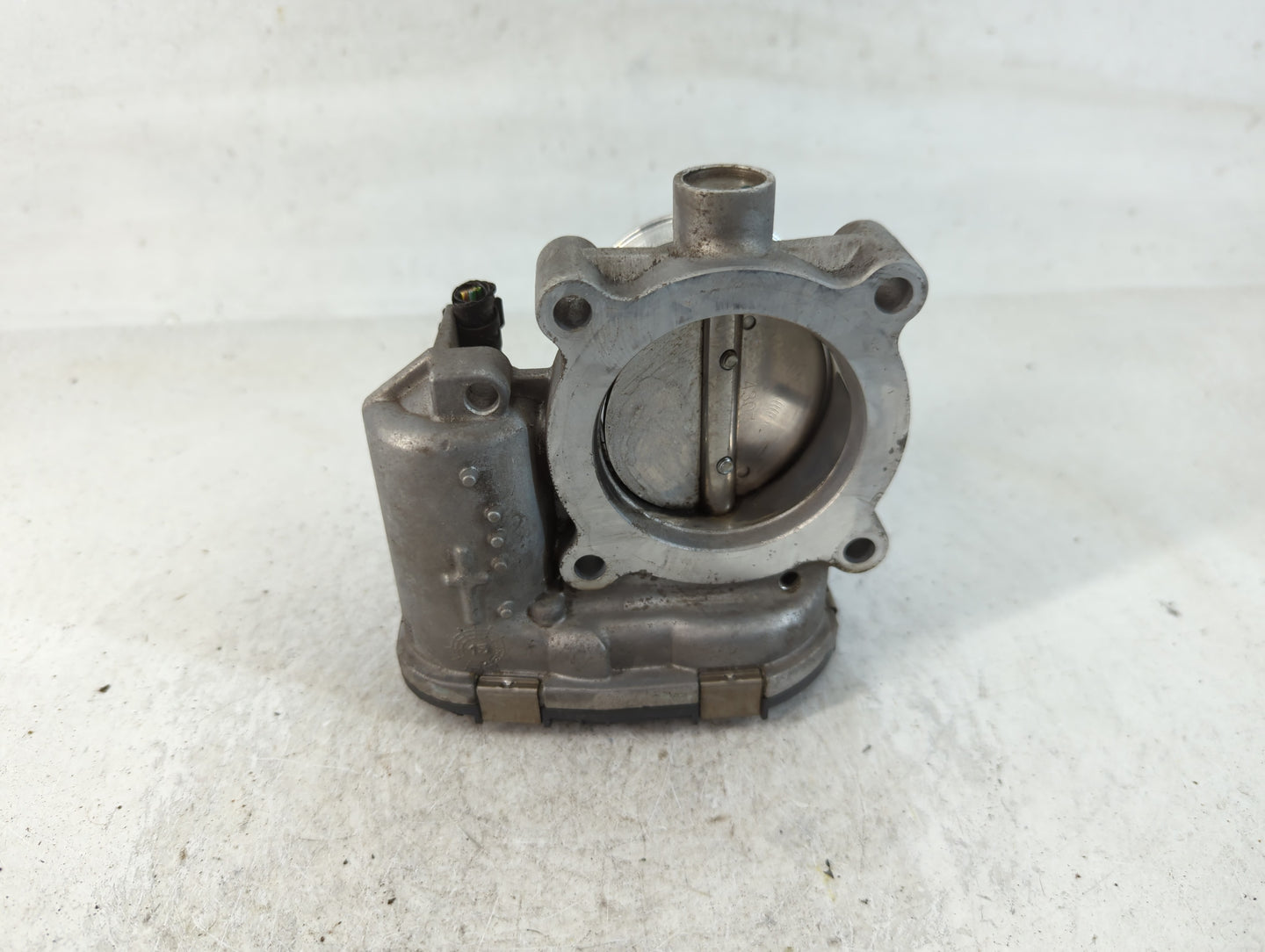 2014-2018 Ford Focus Throttle Body P/N:DS7E-9F991-BB Fits Fits 2014 2015 2016 2017 2018 2019 2020 2021 2022 OEM Used Auto Pa