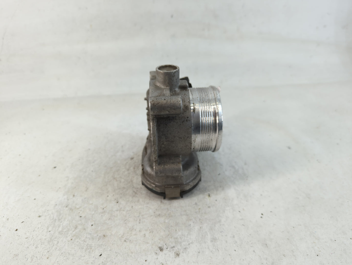 2014-2018 Ford Focus Throttle Body P/N:DS7E-9F991-BB Fits Fits 2014 2015 2016 2017 2018 2019 2020 2021 2022 OEM Used Auto Pa