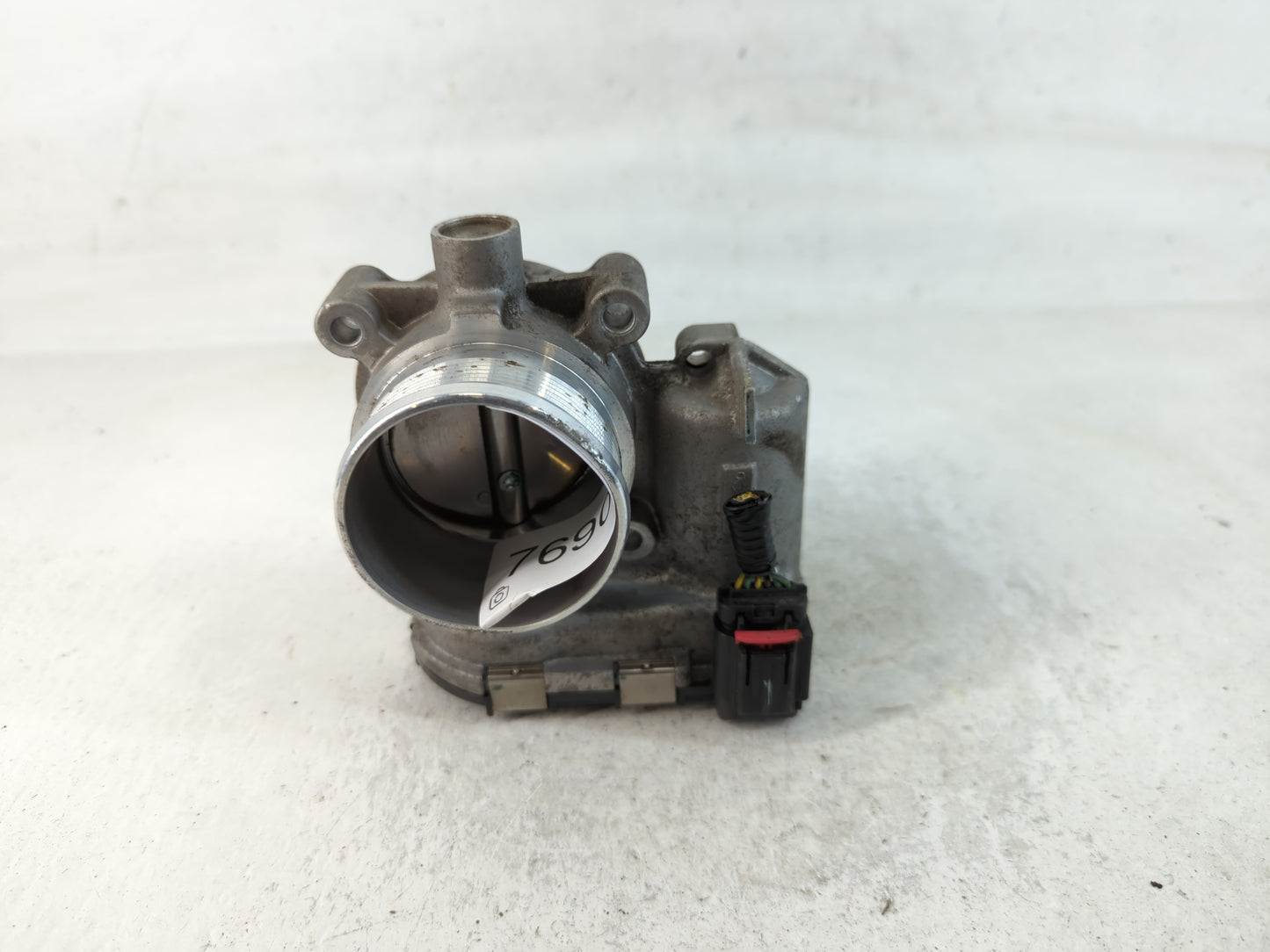 2014-2018 Ford Focus Throttle Body P/N:DS7E-9F991-BB Fits Fits 2014 2015 2016 2017 2018 2019 2020 2021 2022 OEM Used Auto Pa