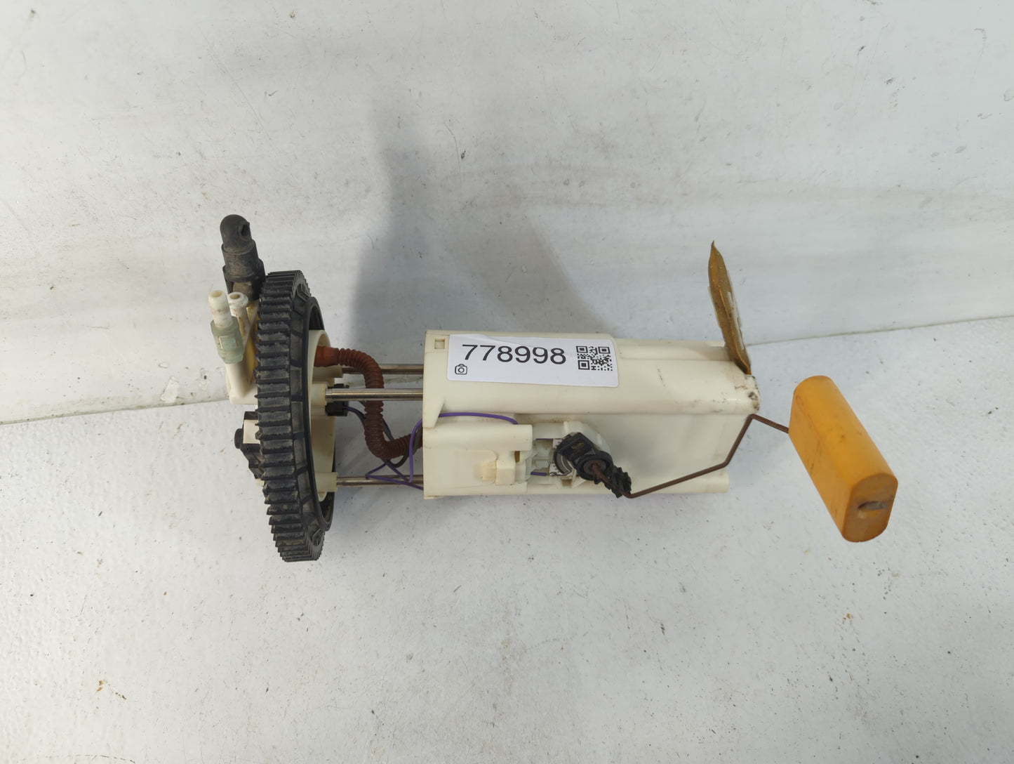 2013-2018 Ford Focus Electrical Gas Fuel Pump Assembly - Oemusedautoparts1.com