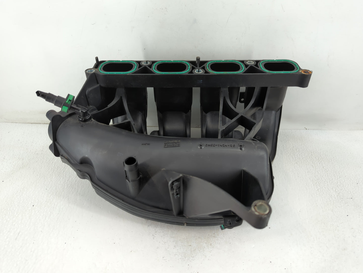 2012-2018 Ford Focus Air Intake Manifold P/N:CM5E-9424-BC Fits Fits 2012 2013 2014 2015 2016 2017 2018 2019 2020 2021 2022 O
