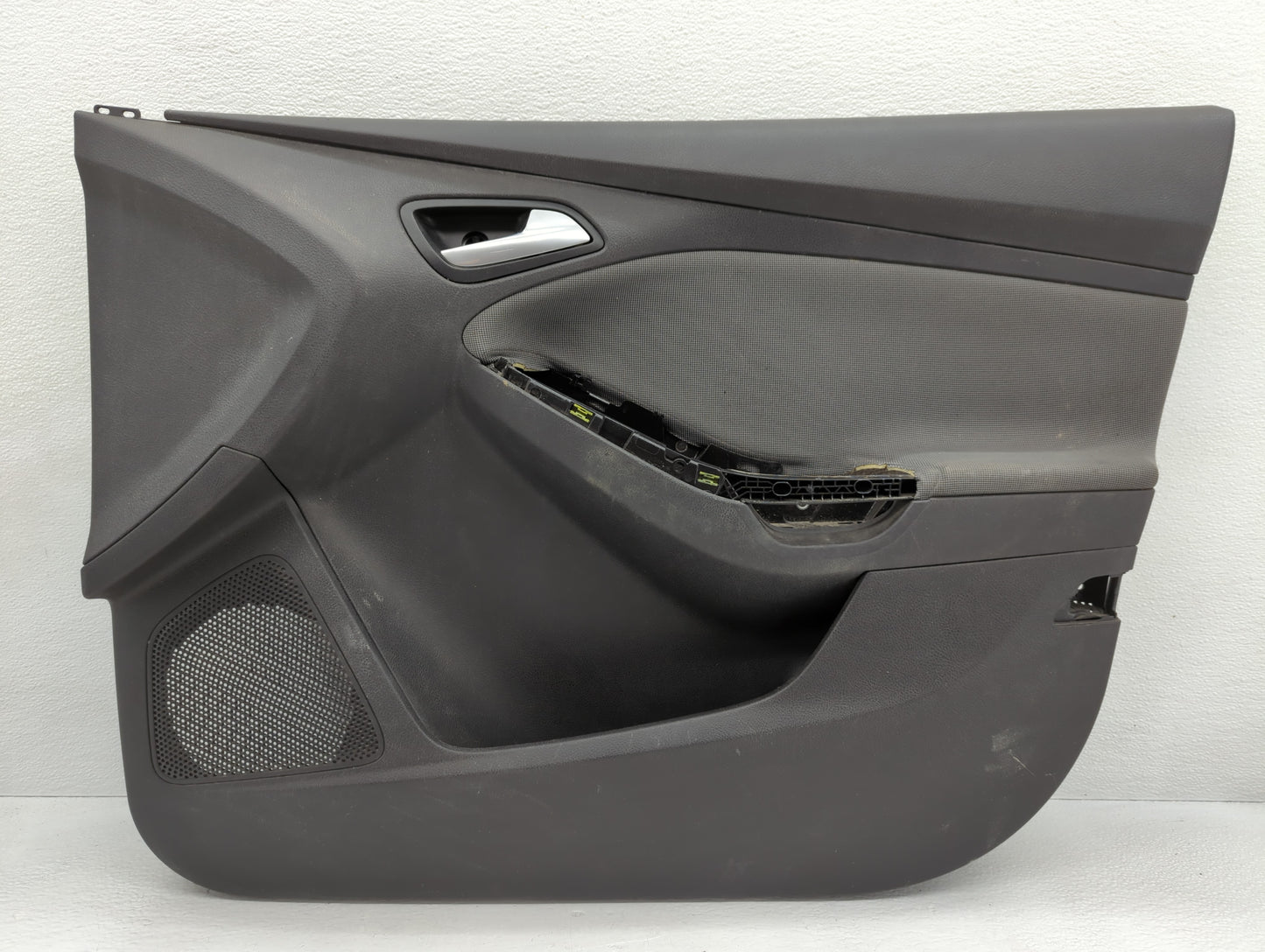 2014 Ford Focus Front Right Passenger Interior Door Panel Trim - Oemusedautoparts1.com