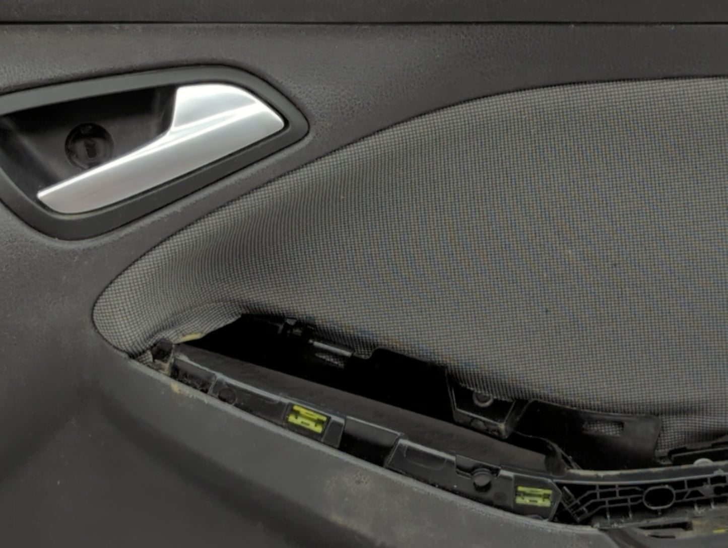 2014 Ford Focus Front Right Passenger Interior Door Panel Trim - Oemusedautoparts1.com