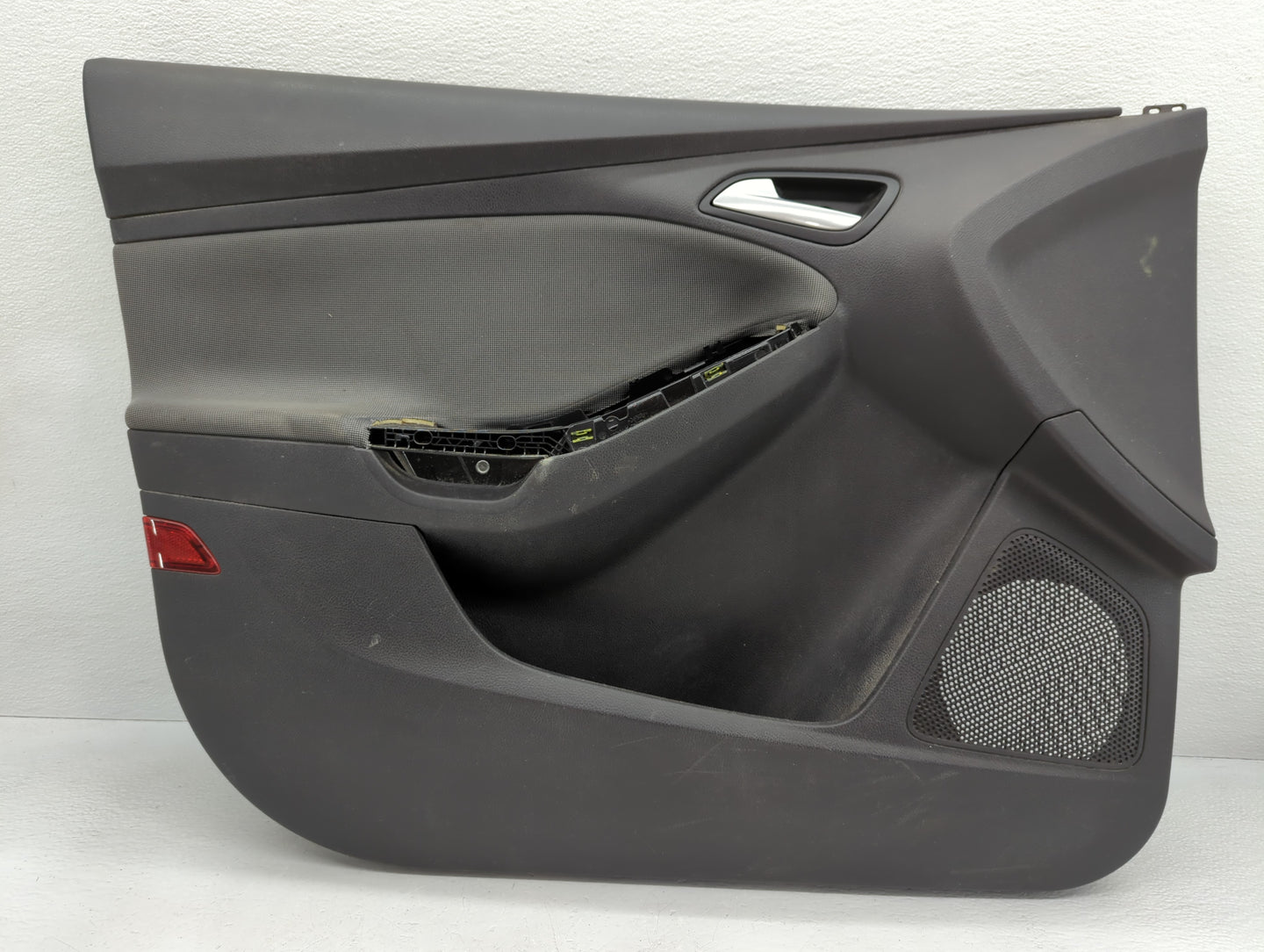 2014 Ford Focus Front Left Driver Interior Door Panel Trim - Oemusedautoparts1.com