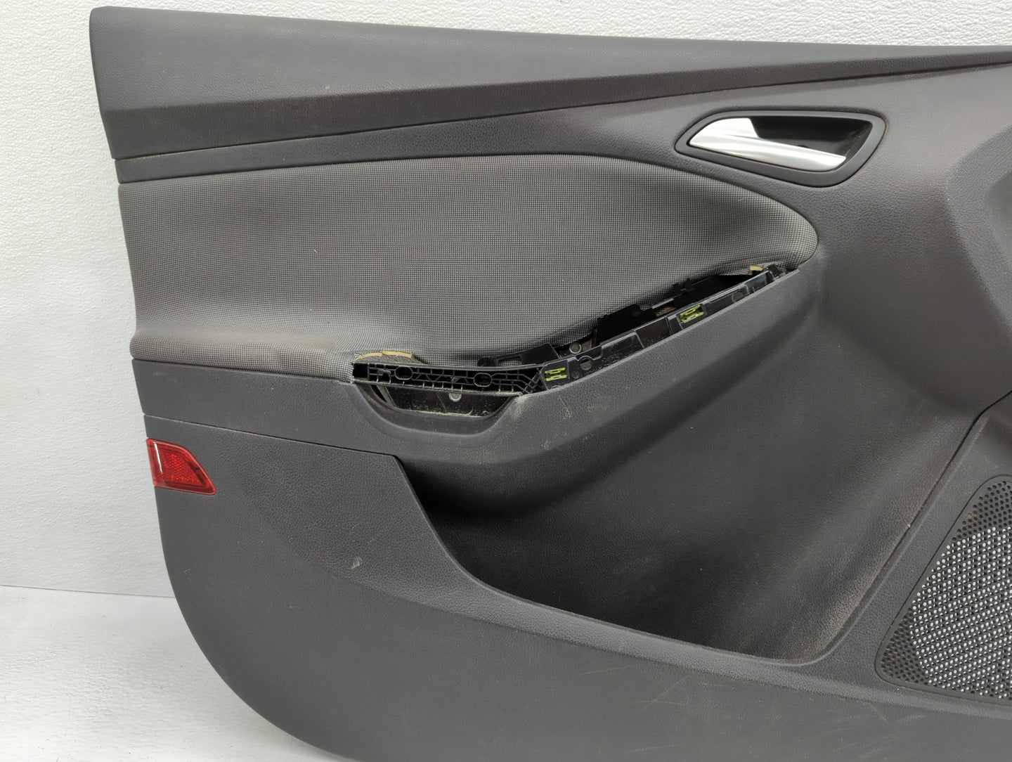 2014 Ford Focus Front Left Driver Interior Door Panel Trim - Oemusedautoparts1.com