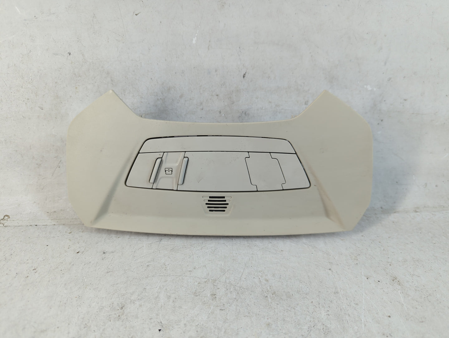 2012-2018 Ford Focus Center Floor Console P/N:156060720 Fits Fits 2012 2013 2014 2015 2016 2017 2018 OEM Used Auto Parts - O