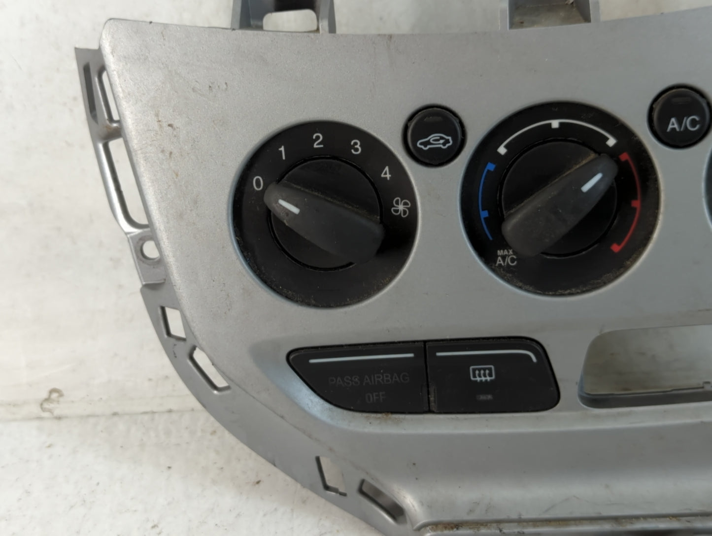 2014 Ford Focus Climate Control Module Temperature AC/Heater Replacement P/N:FD-CM5T-13080611-0527 Fits OEM Used Auto Parts 