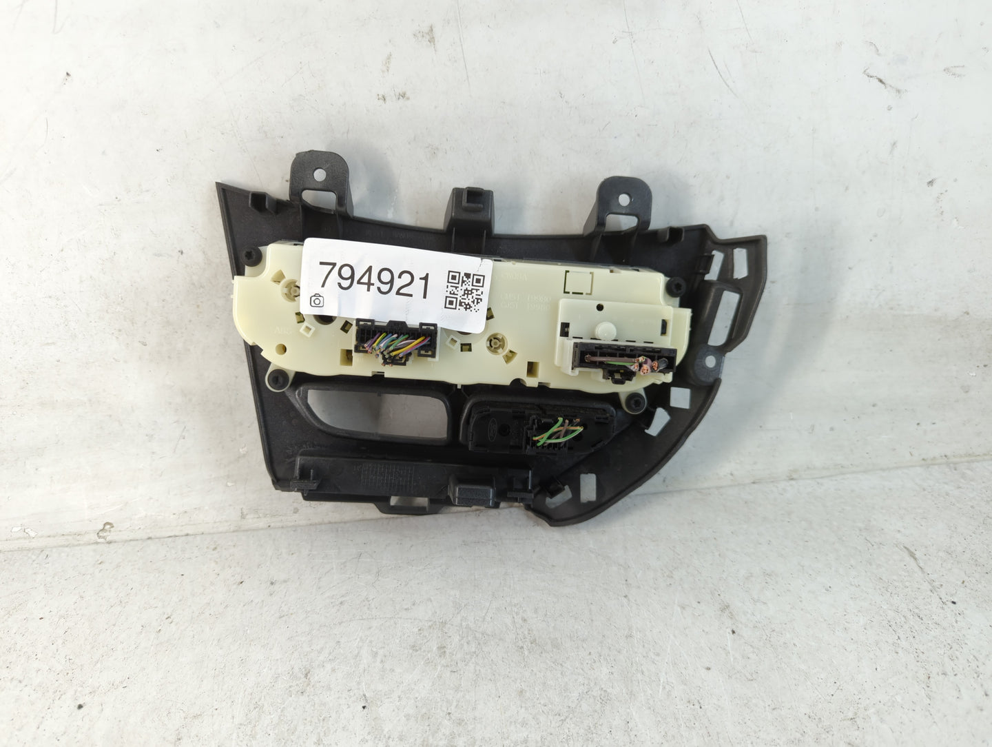 2014 Ford Focus Climate Control Module Temperature AC/Heater Replacement P/N:FD-CM5T-13080611-0527 Fits OEM Used Auto Parts 