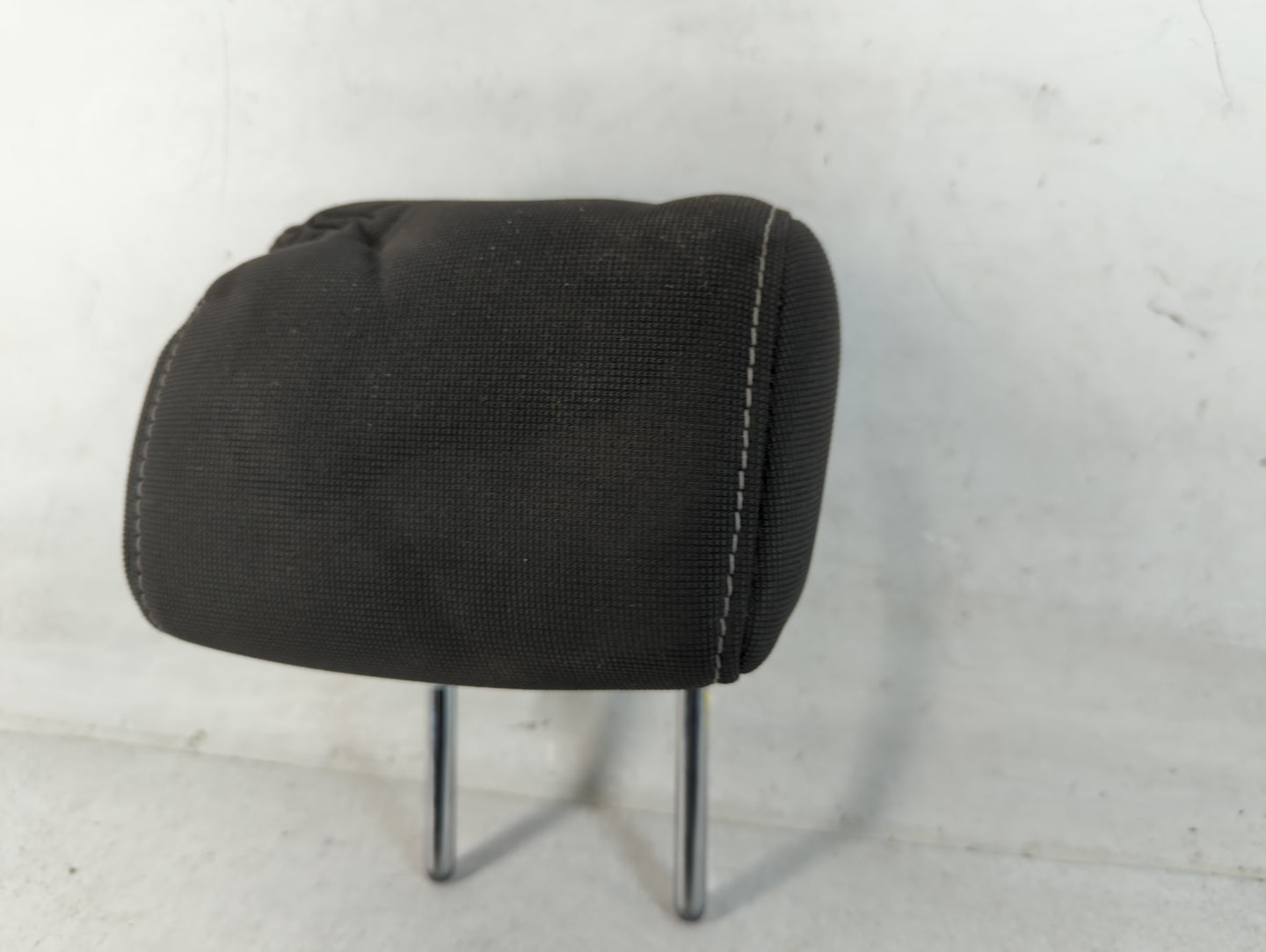 2013-2014 Ford Focus Headrest Head Rest Rear Seat Fits Fits 2013 2014 OEM Used Auto Parts - Oemusedautoparts1.com