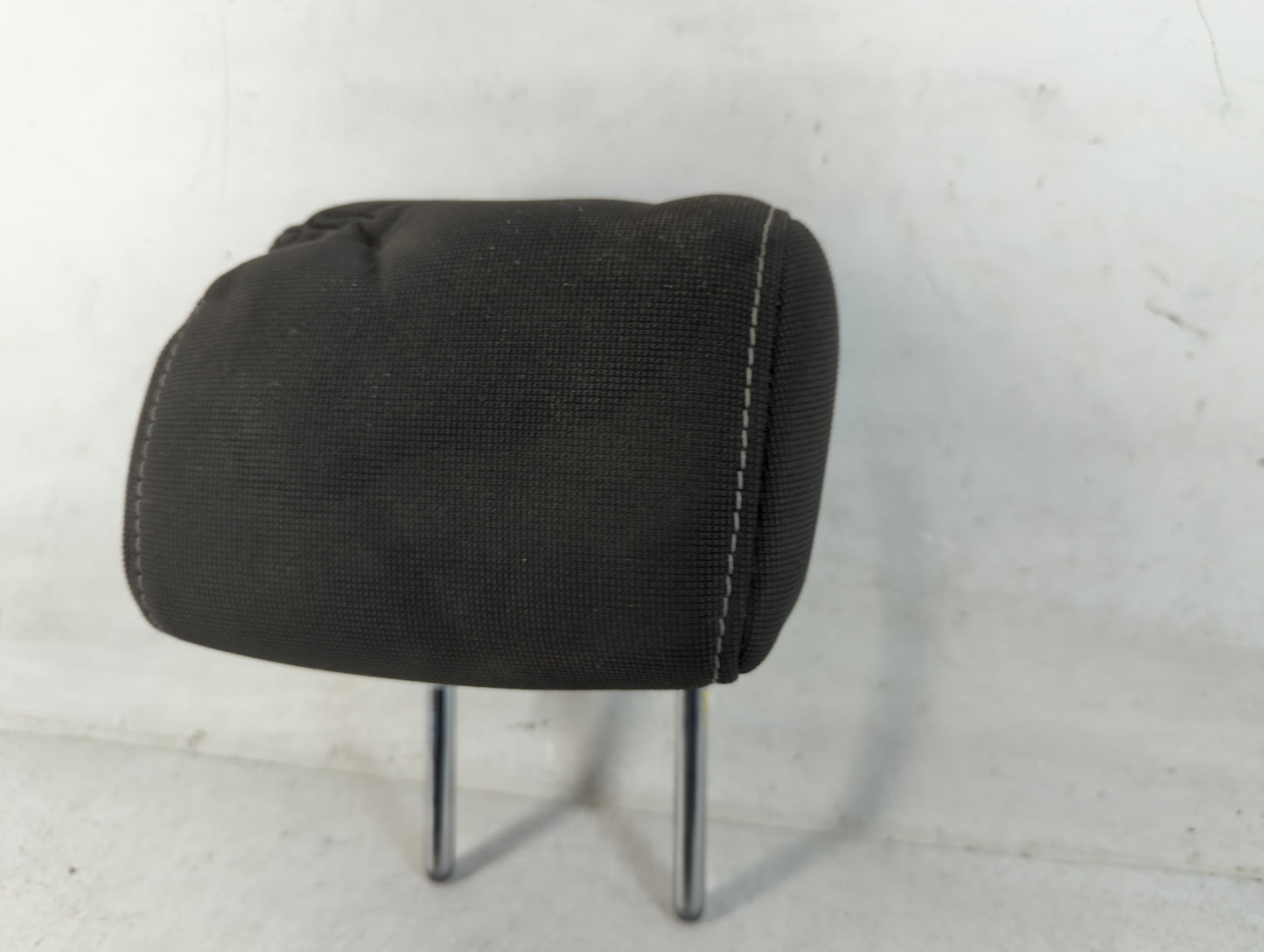 2013-2014 Ford Focus Headrest Head Rest Rear Seat Fits Fits 2013 2014 OEM Used Auto Parts - Oemusedautoparts1.com