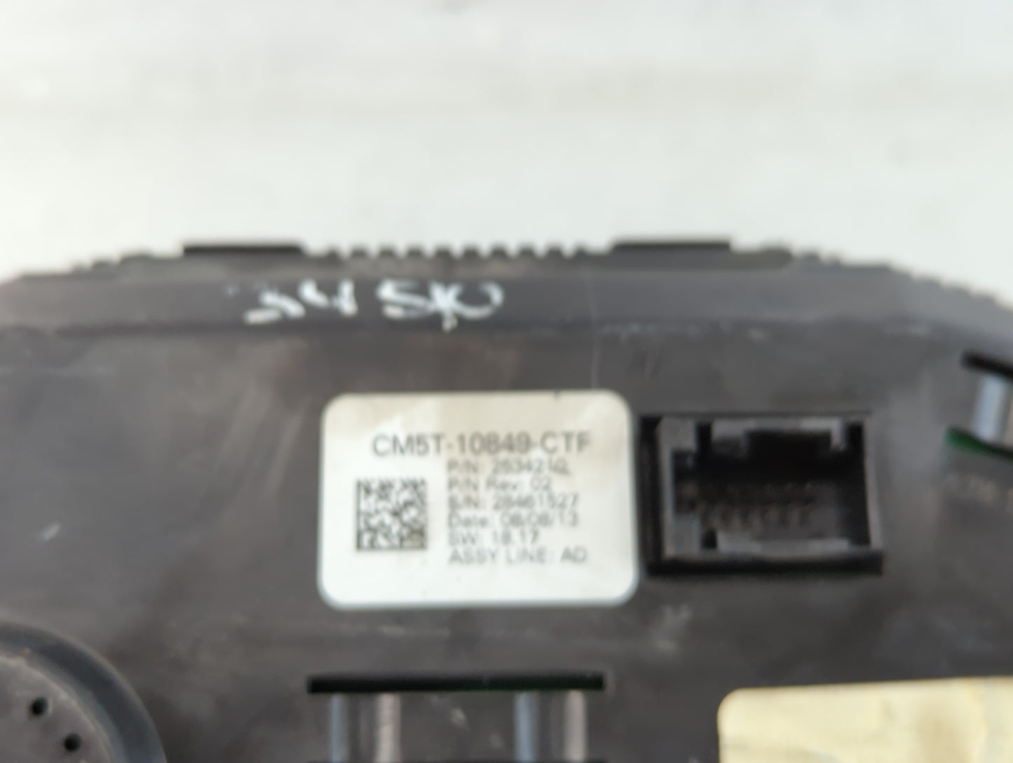 2013-2014 Ford Focus Instrument Cluster Speedometer Gauges P/N:CM5T-10849-CTF Fits Fits 2013 2014 OEM Used Auto Parts - Oemu