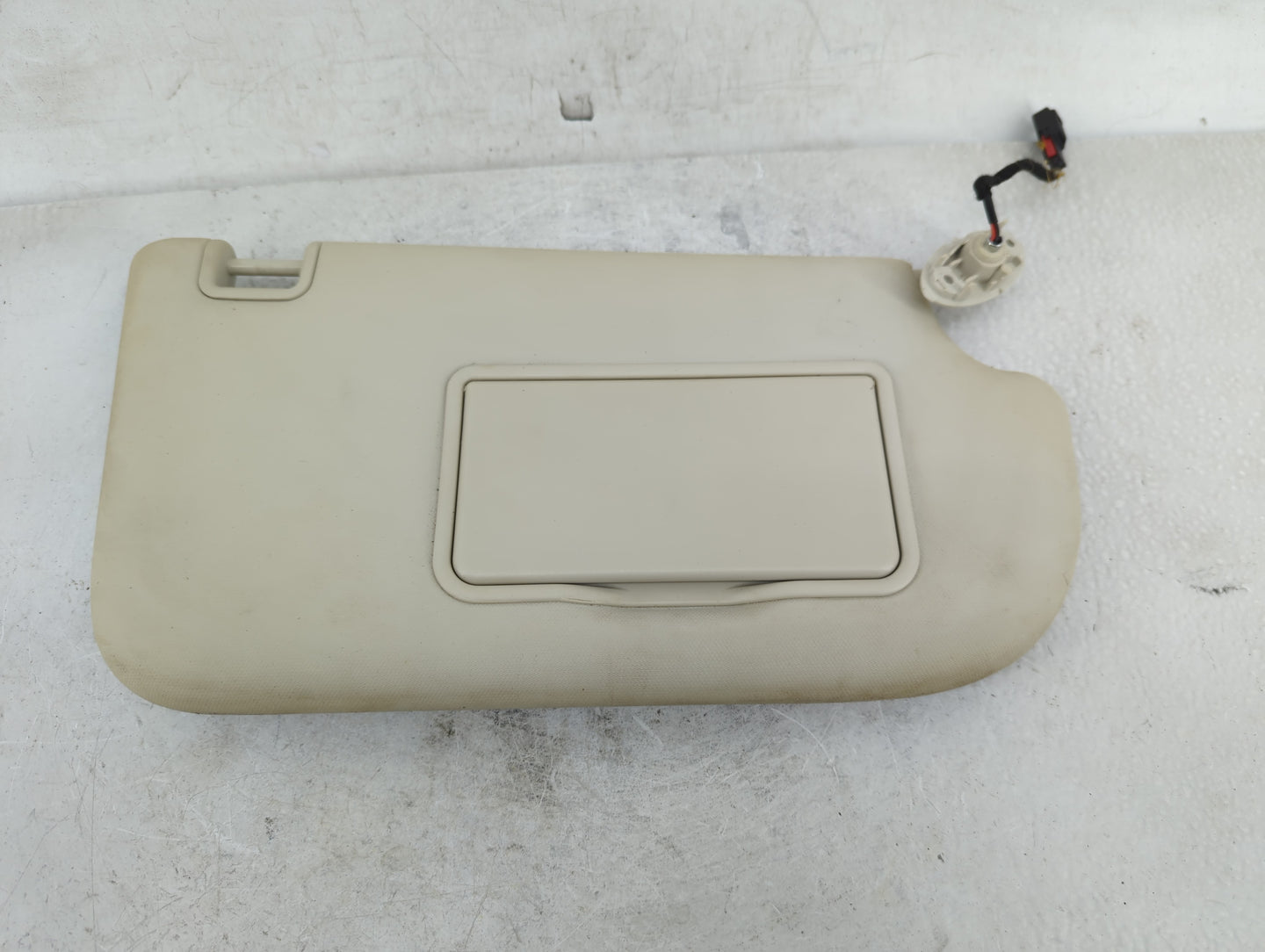 2013-2018 Ford Focus Sun Visor Shade Replacement Passenger Right Mirror Fits Fits 2013 2014 2015 2016 2017 2018 OEM Used Aut