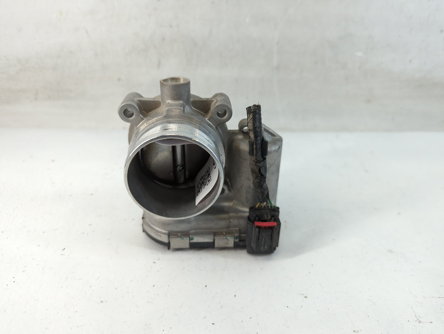 2014-2018 Ford Focus Throttle Body P/N:DS7E-9F991-BB Fits Fits 2014 2015 2016 2017 2018 2019 2020 2021 2022 OEM Used Auto Pa