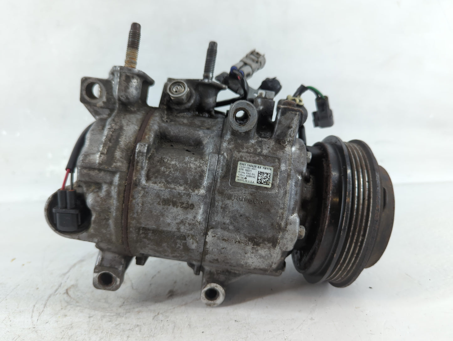 2014-2018 Ford Focus Air Conditioning A/c Ac Compressor Oem 904922 - Oemusedautoparts1.com