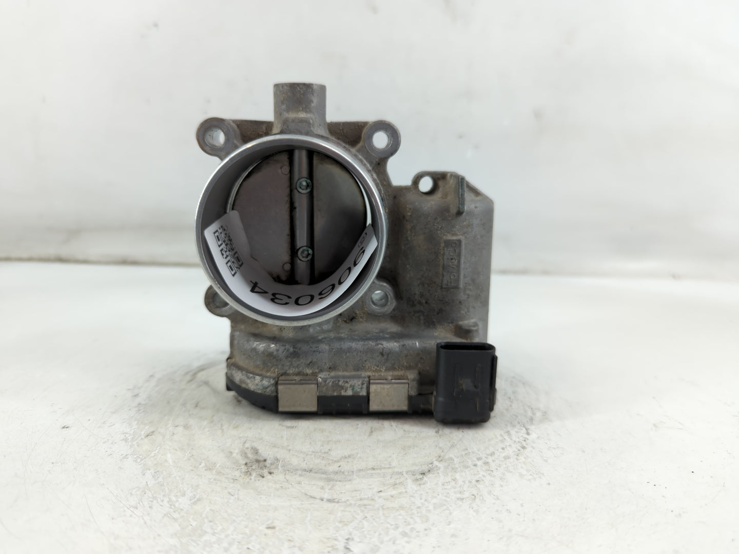 2014-2018 Ford Focus Throttle Body P/N:DS7E-9F991-BB Fits Fits 2014 2015 2016 2017 2018 2019 2020 2021 2022 OEM Used Auto Pa