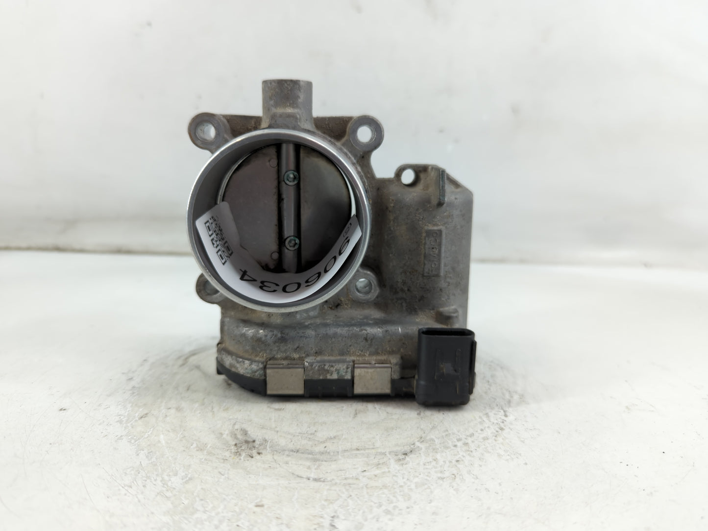 2014-2018 Ford Focus Throttle Body P/N:DS7E-9F991-BB Fits Fits 2014 2015 2016 2017 2018 2019 2020 2021 2022 OEM Used Auto Pa