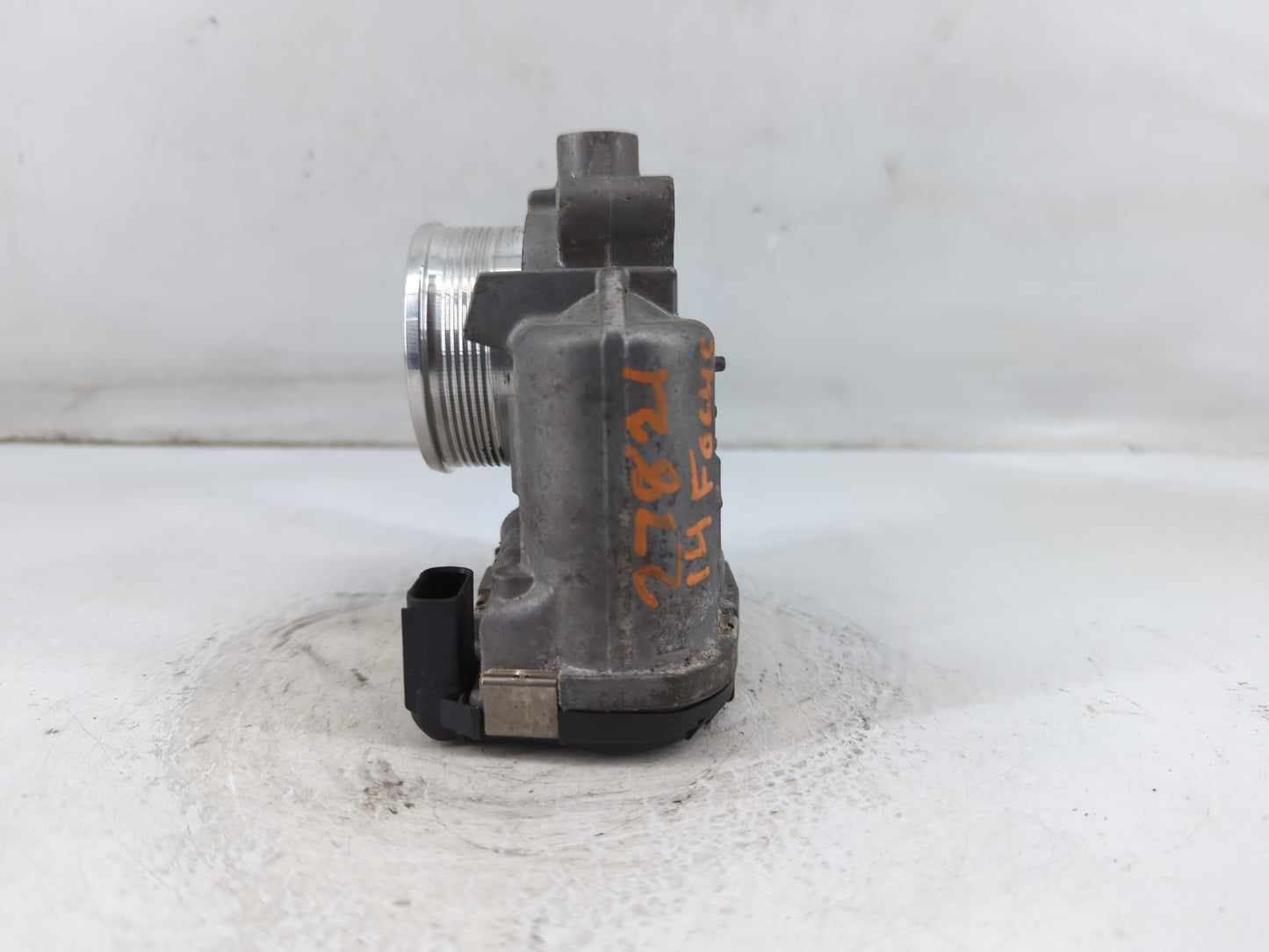 2014-2018 Ford Focus Throttle Body P/N:DS7E-9F991-BB Fits Fits 2014 2015 2016 2017 2018 2019 2020 2021 2022 OEM Used Auto Pa