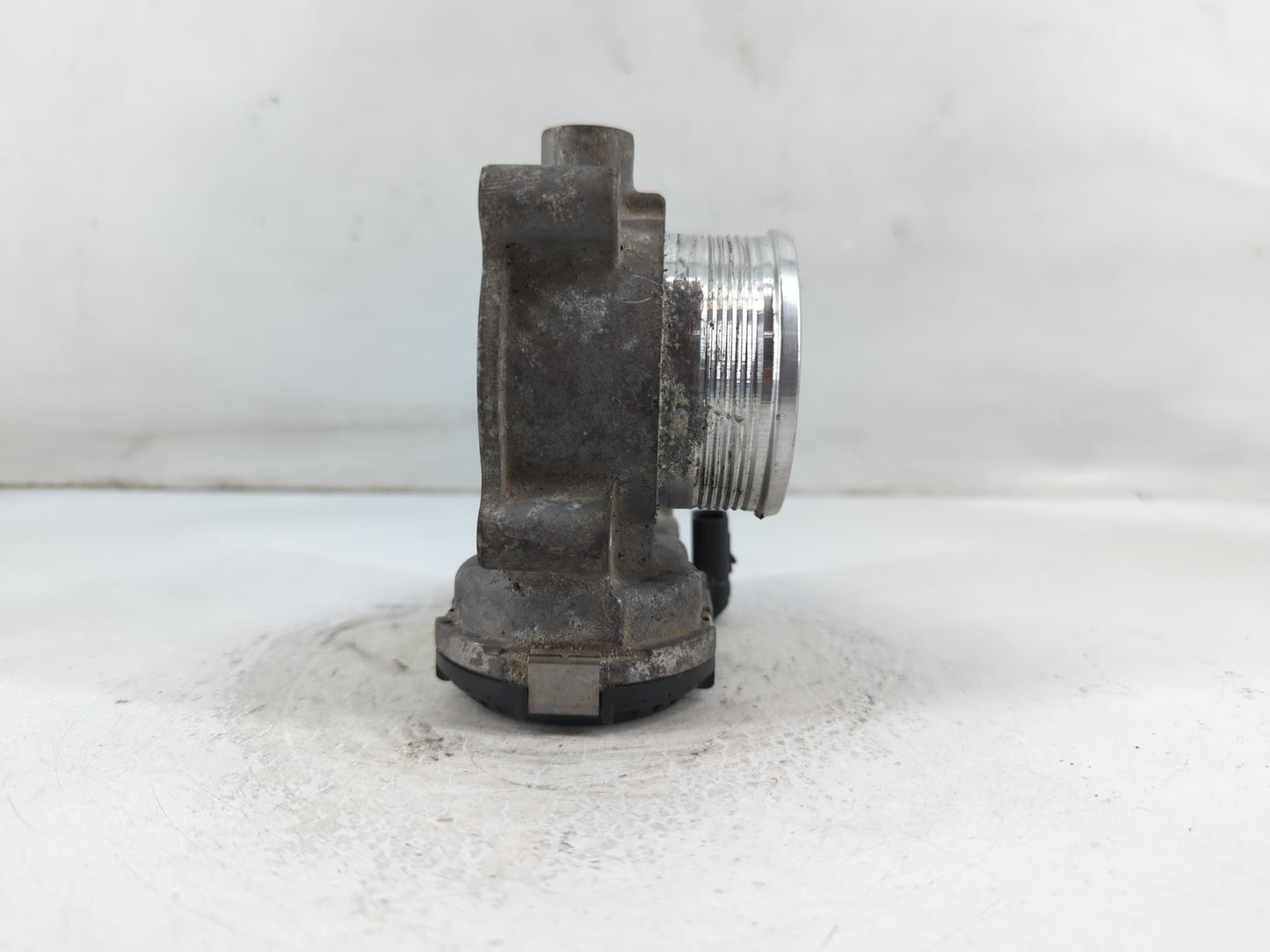 2014-2018 Ford Focus Throttle Body P/N:DS7E-9F991-BB Fits Fits 2014 2015 2016 2017 2018 2019 2020 2021 2022 OEM Used Auto Pa