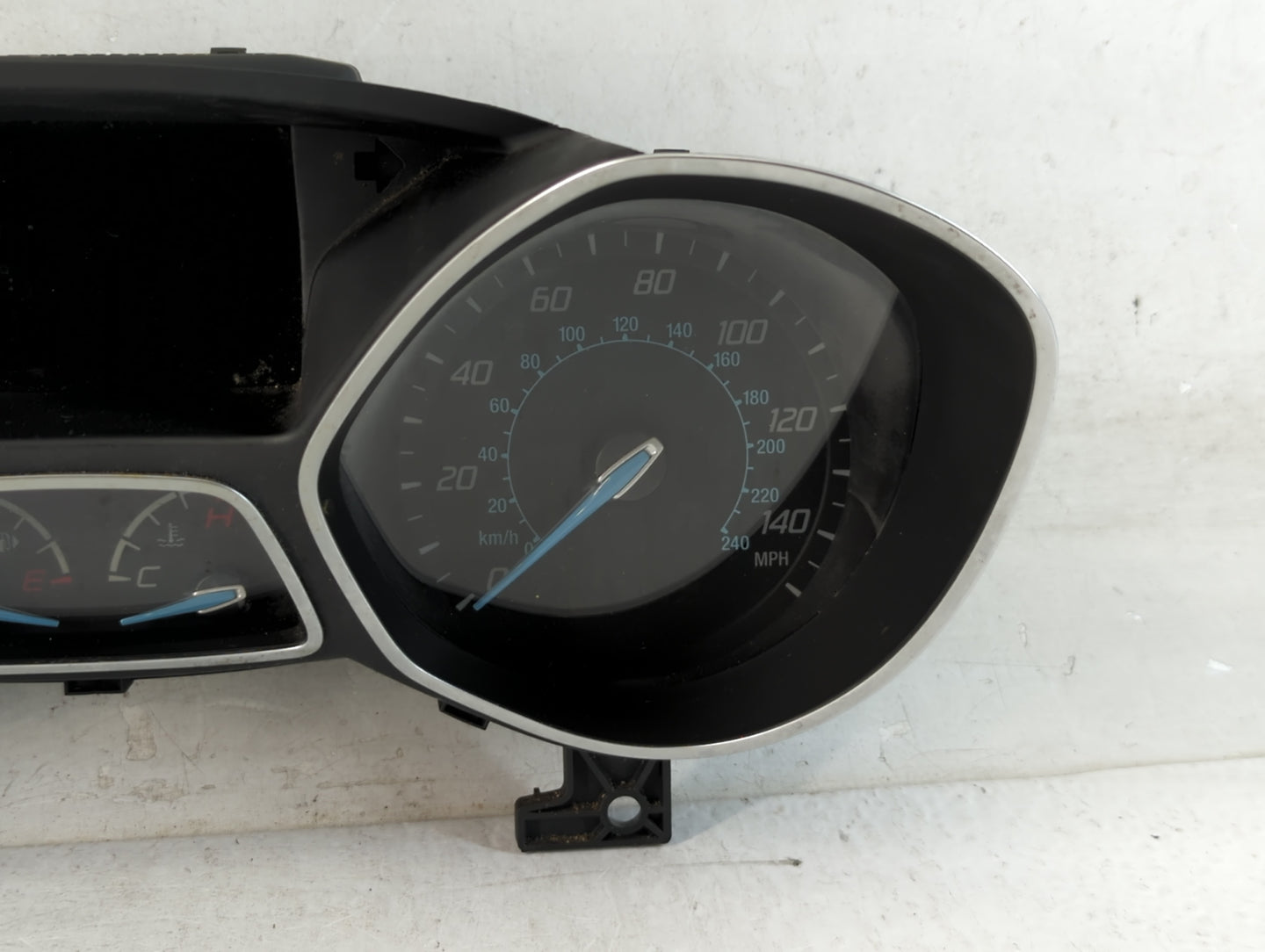 2013-2014 Ford Focus Instrument Cluster Speedometer Gauges P/N:CM5T-10849-CTG Fits Fits 2013 2014 OEM Used Auto Parts - Oemu