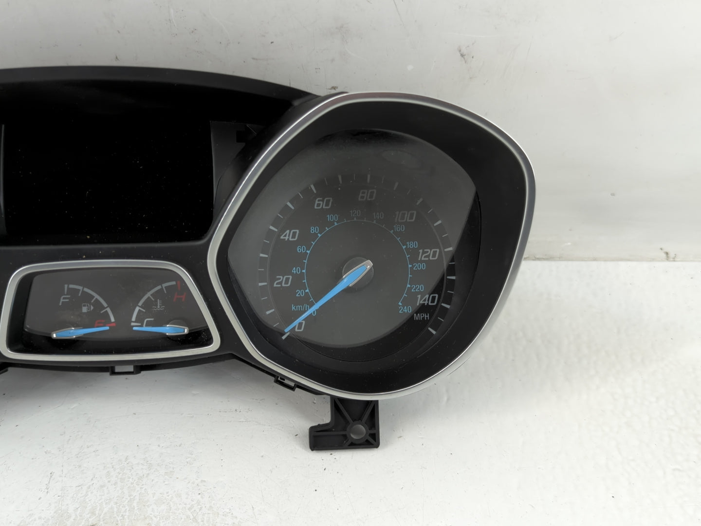 2013-2014 Ford Focus Instrument Cluster Speedometer Gauges P/N:CM5T-10849-CTF Fits Fits 2013 2014 OEM Used Auto Parts - Oemu