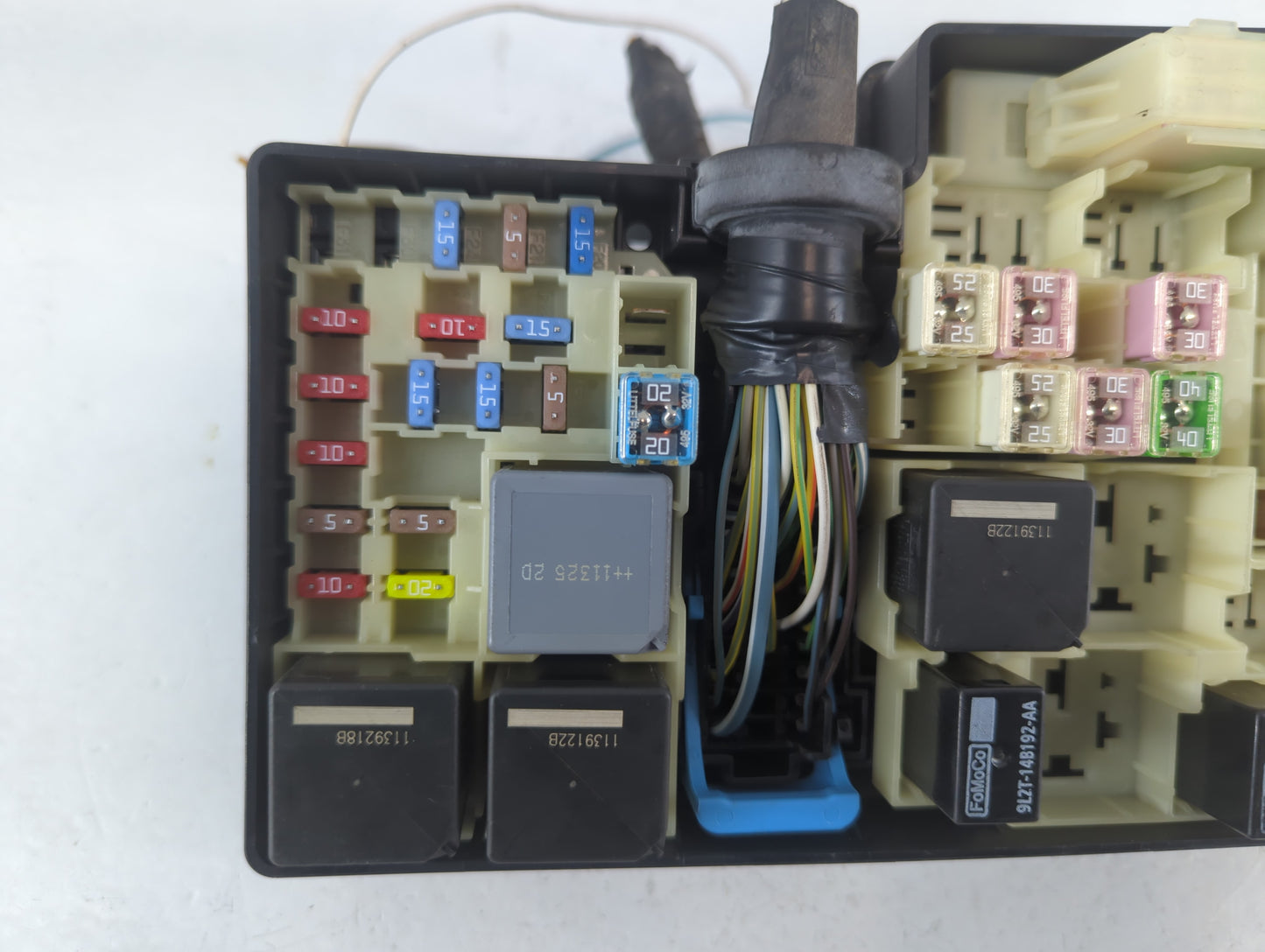 2012-2014 Ford Focus Fusebox Fuse Box Panel Relay Module P/N:AV6T-14A067-AB 5B0Q10107 Fits Fits 2012 2013 2014 OEM Used Auto
