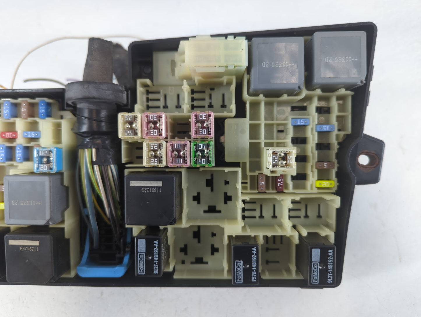 2012-2014 Ford Focus Fusebox Fuse Box Panel Relay Module P/N:AV6T-14A067-AB 5B0Q10107 Fits Fits 2012 2013 2014 OEM Used Auto
