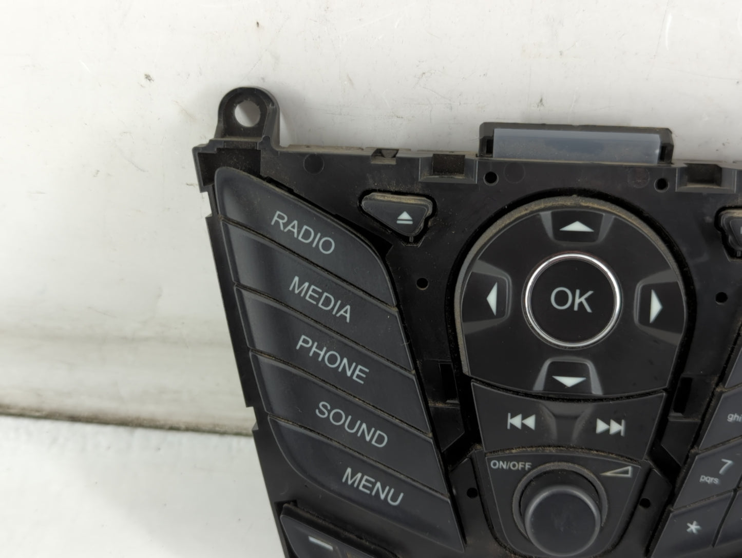 2013-2014 Ford Focus Radio AM FM Cd Player Receiver Replacement P/N:DM5T 18K811 LA DM5T-18835-A Fits Fits 2013 2014 OEM Used