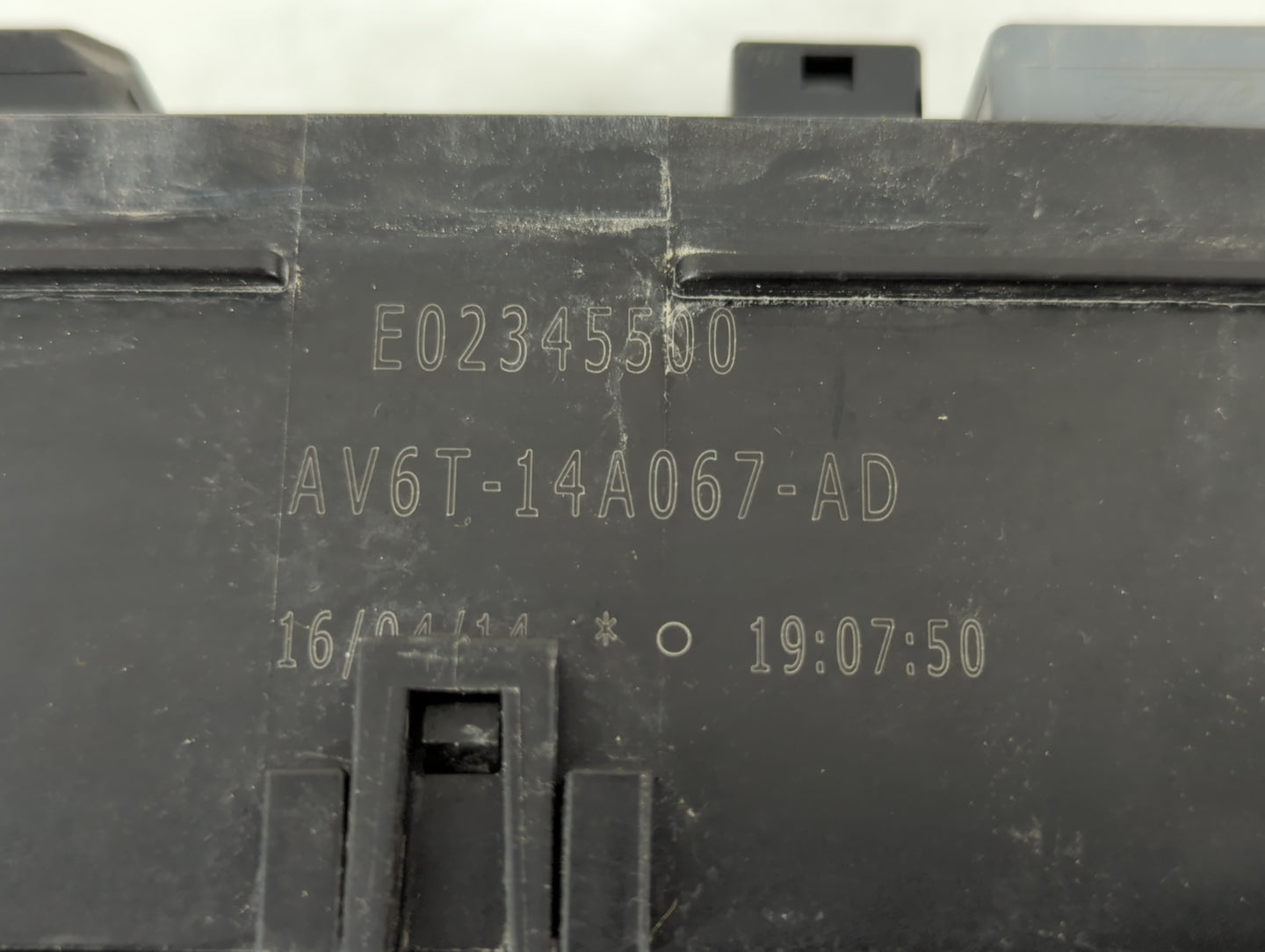 2012-2014 Ford Focus Fusebox Fuse Box Panel Relay Module P/N:AV6T-14A067-AD Fits Fits 2012 2013 2014 OEM Used Auto Parts - O