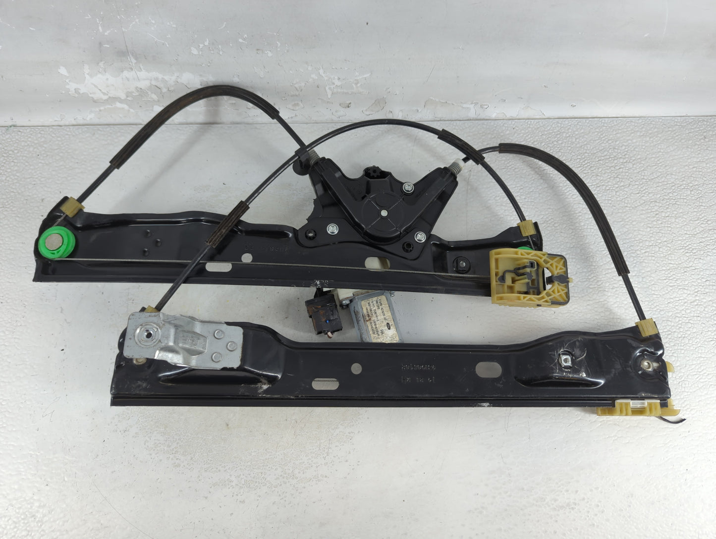 2012-2018 Ford Focus Used Window Regulator Passenger Front 935871 - Oemusedautoparts1.com